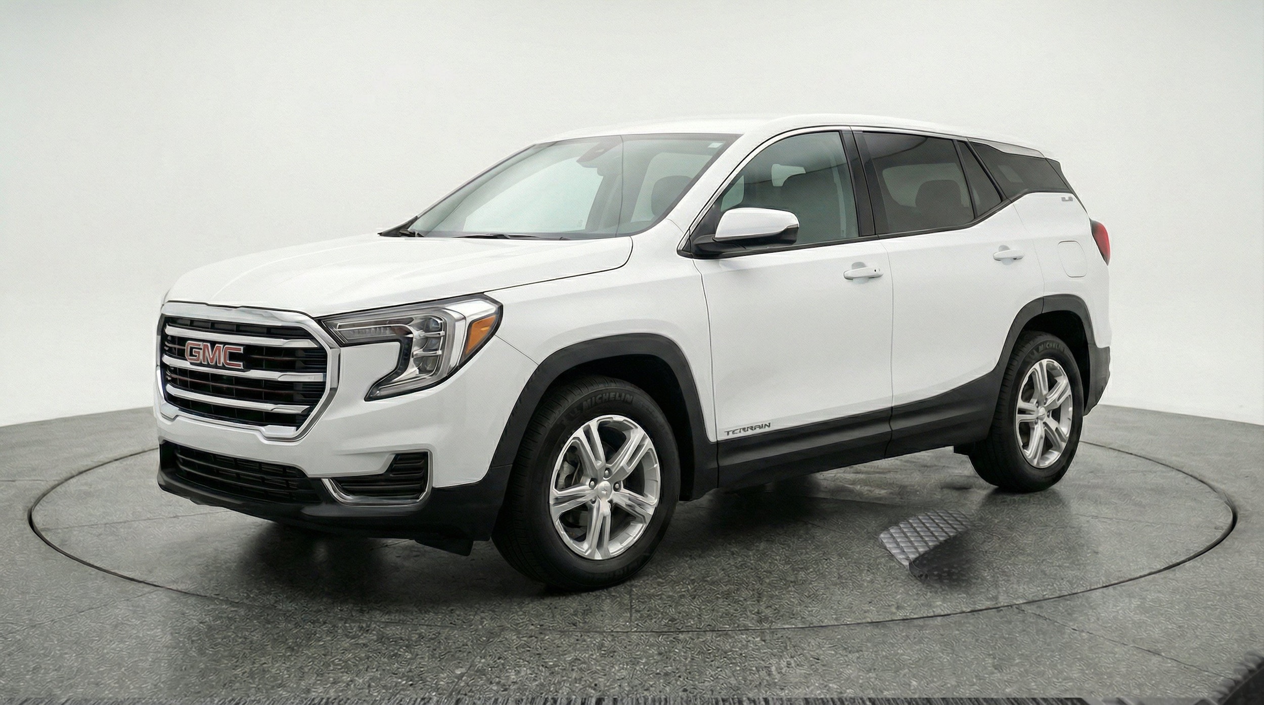 Thumbnail: 2024 GMC Terrain - 3