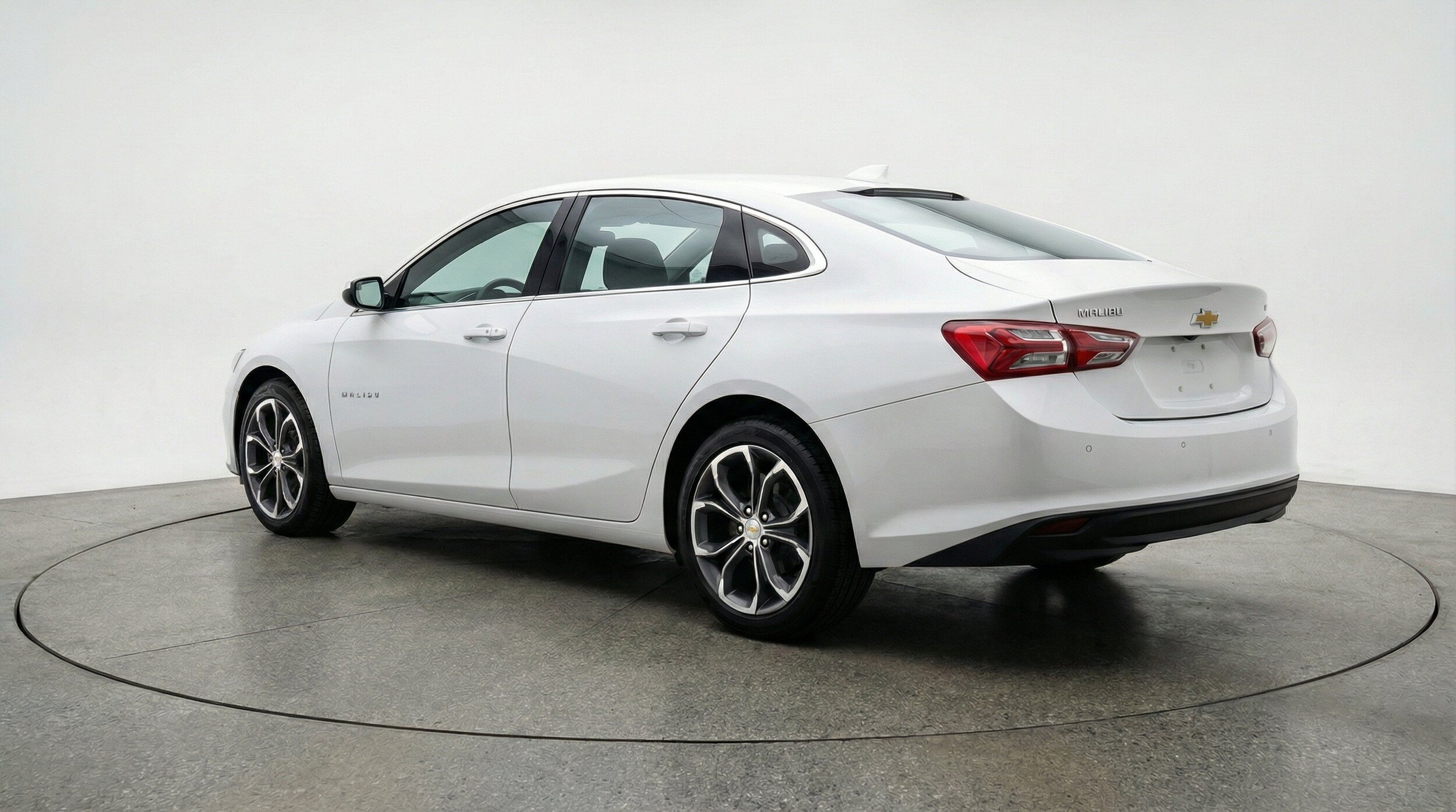 Thumbnail: 2024 Chevrolet Malibu - 6
