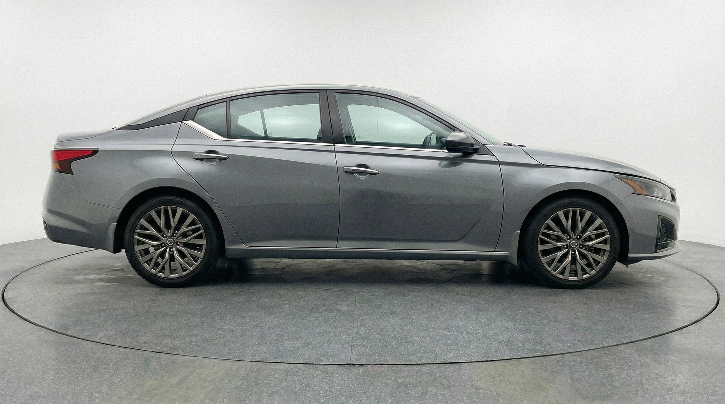 Thumbnail: 2025 Nissan Altima - 11