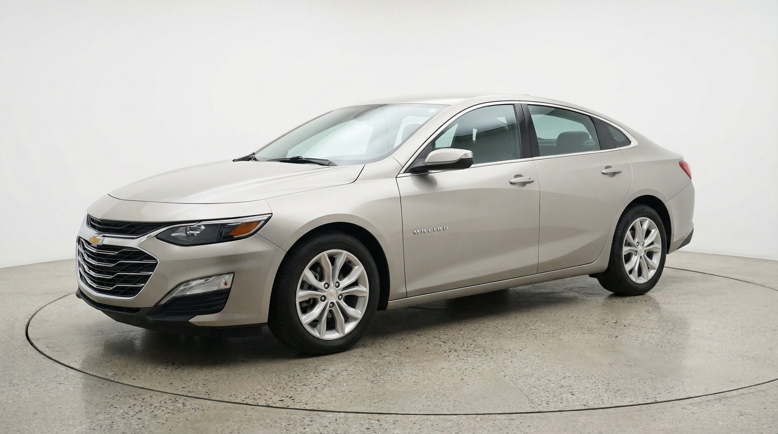 Thumbnail: 2024 Chevrolet Malibu - 3
