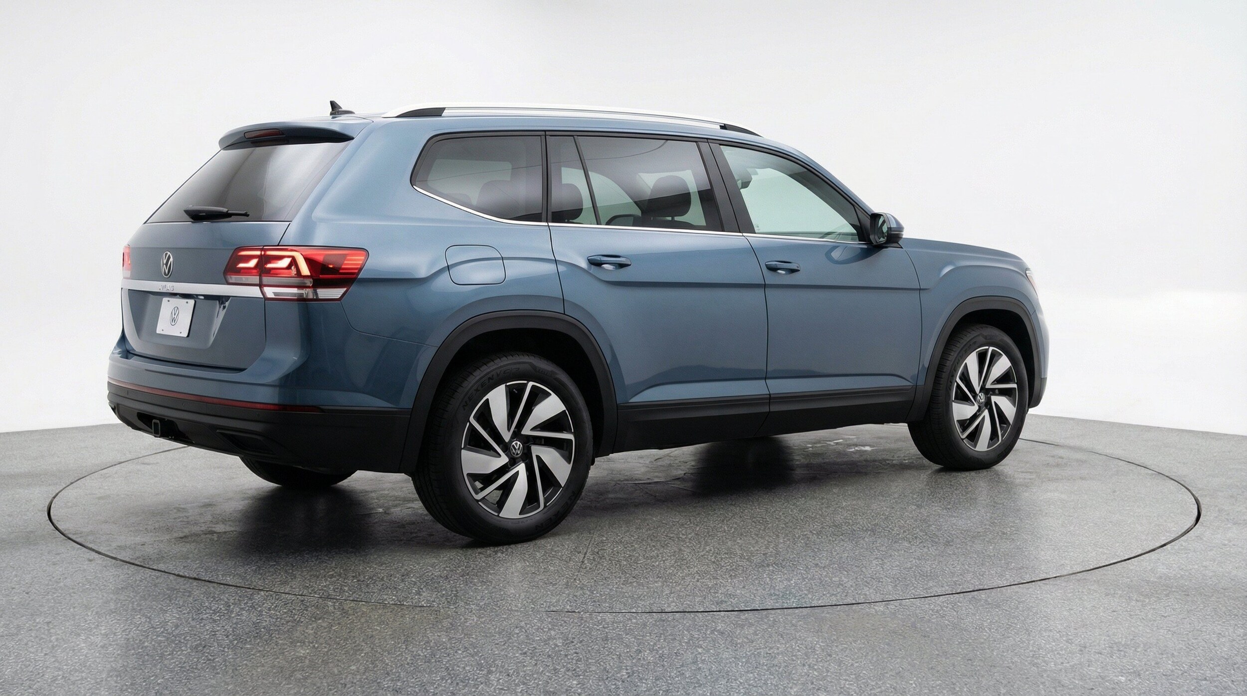 Thumbnail: 2026 Volkswagen Atlas - 9