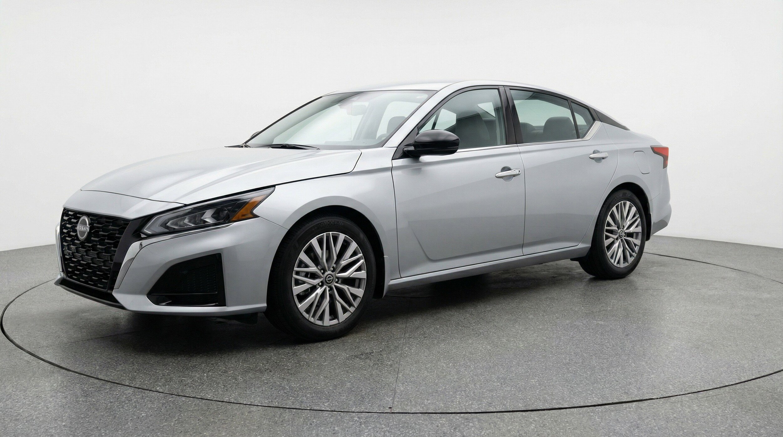 Thumbnail: 2025 Nissan Altima - 3