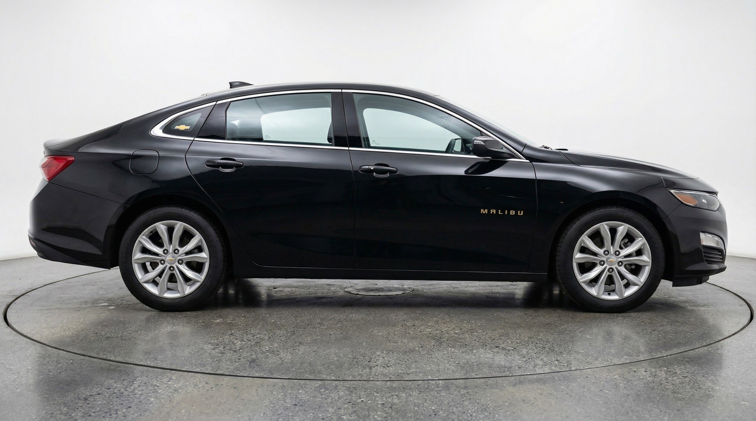 Thumbnail: 2024 Chevrolet Malibu - 11