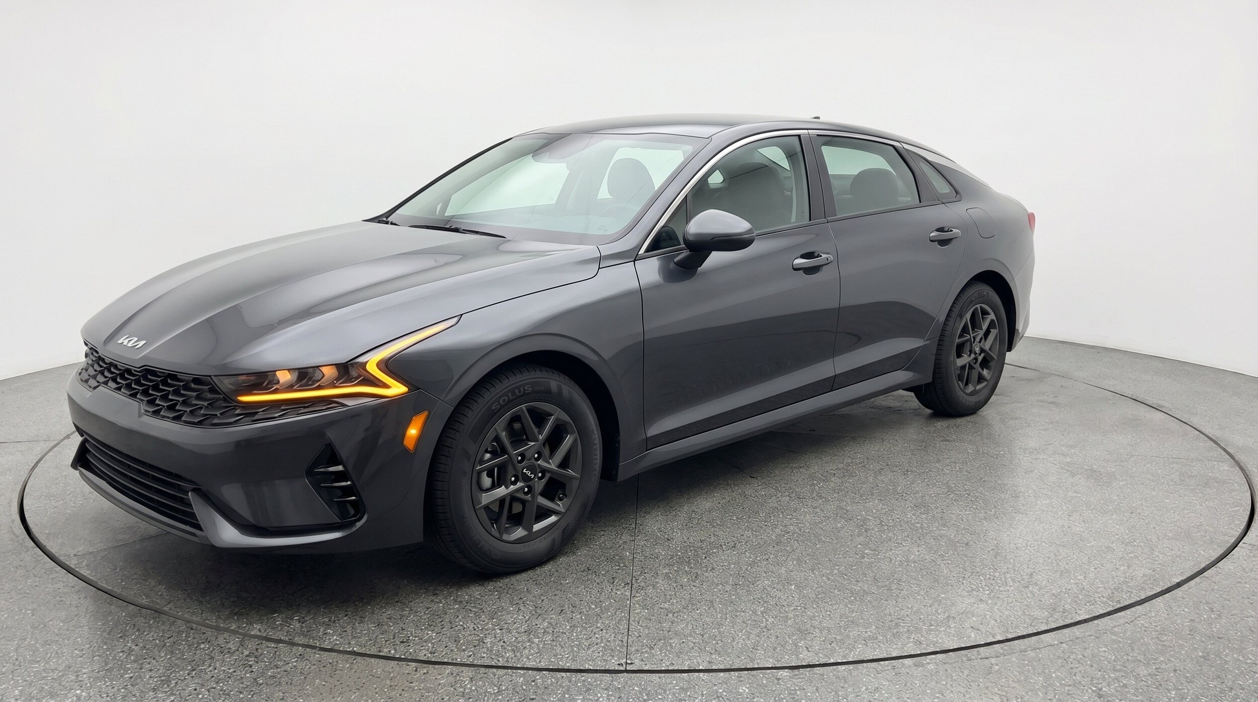 Thumbnail: 2025 Kia K5 - 3