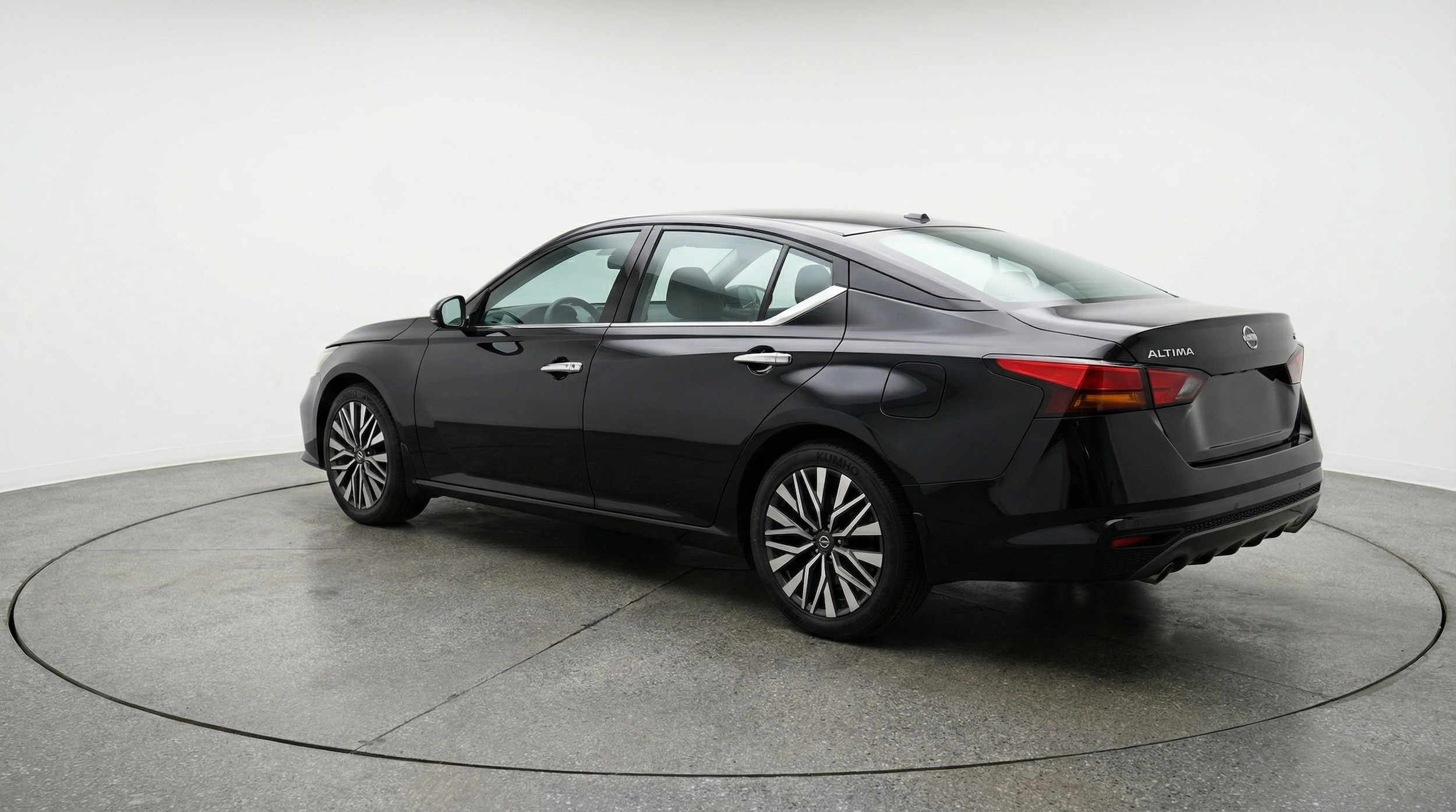 Thumbnail: 2025 Nissan Altima - 5