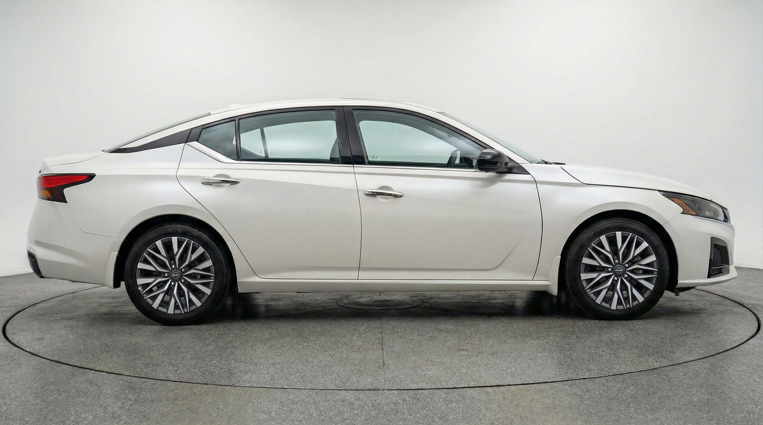 Thumbnail: 2025 Nissan Altima - 11