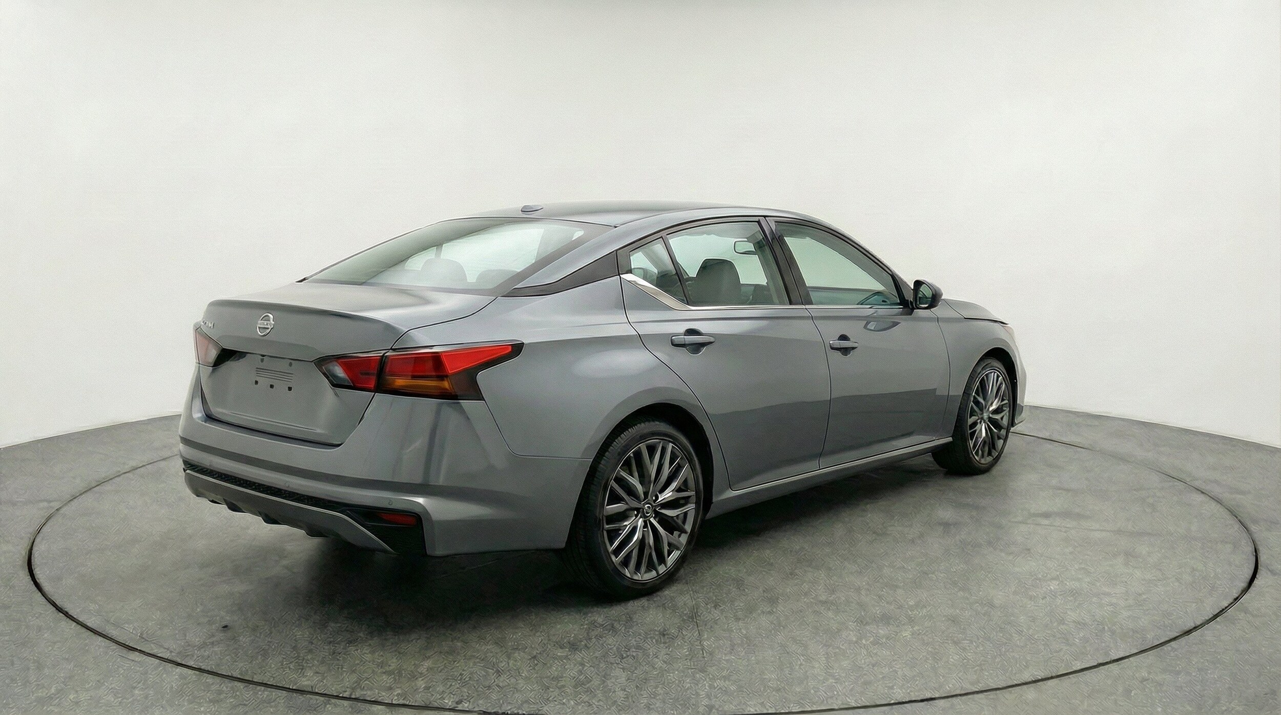 Thumbnail: 2025 Nissan Altima - 9