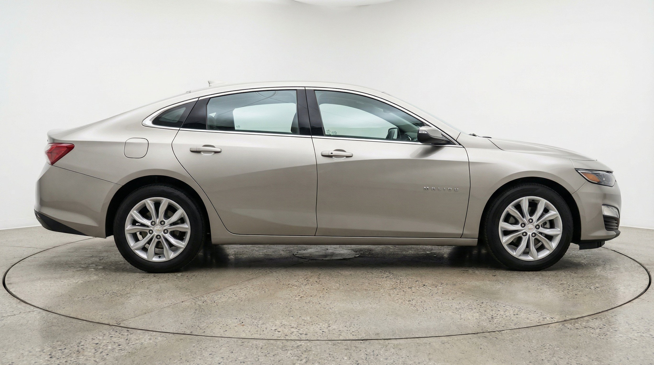 Thumbnail: 2024 Chevrolet Malibu - 11