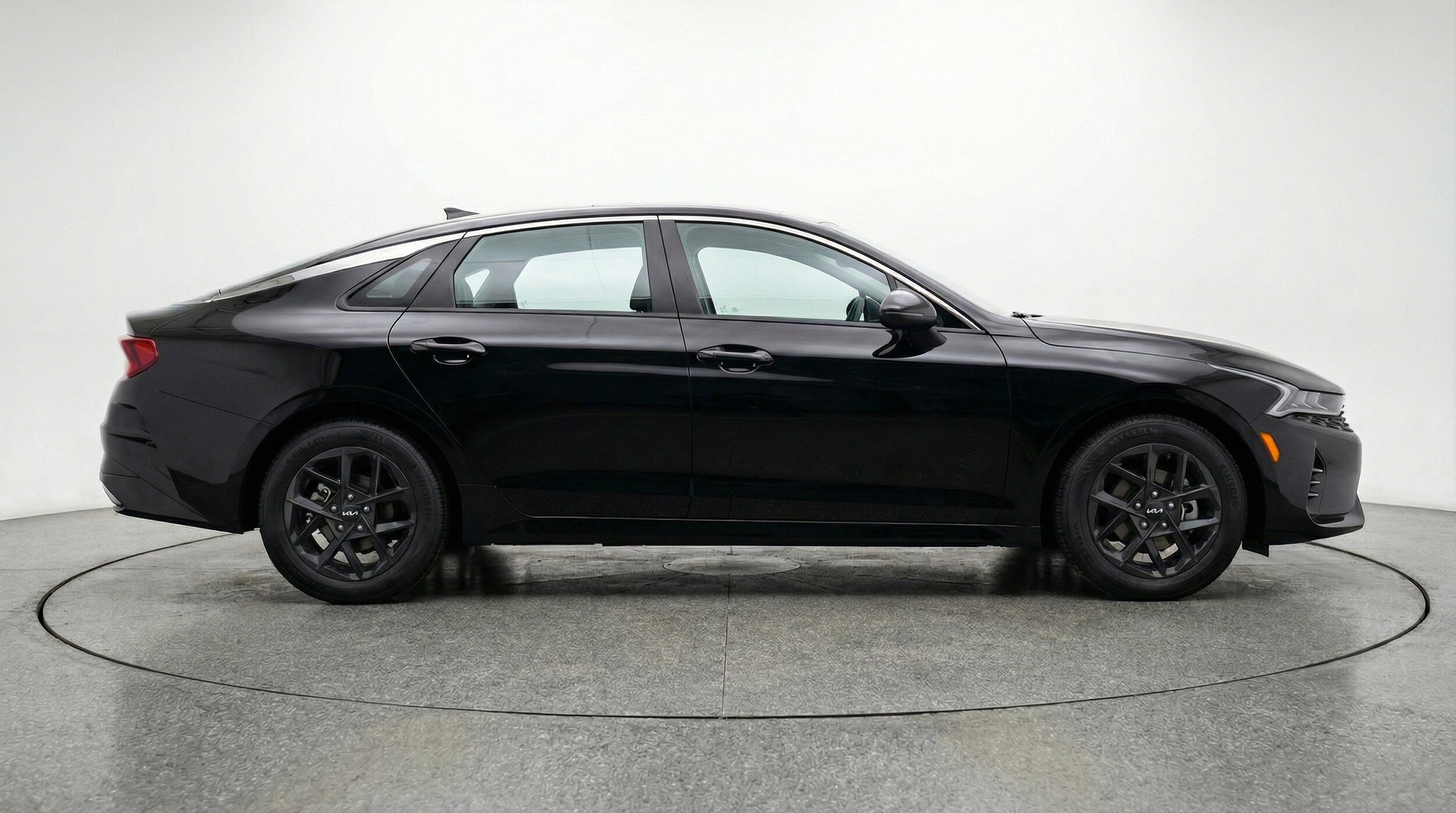 Thumbnail: 2025 Kia K5 - 11