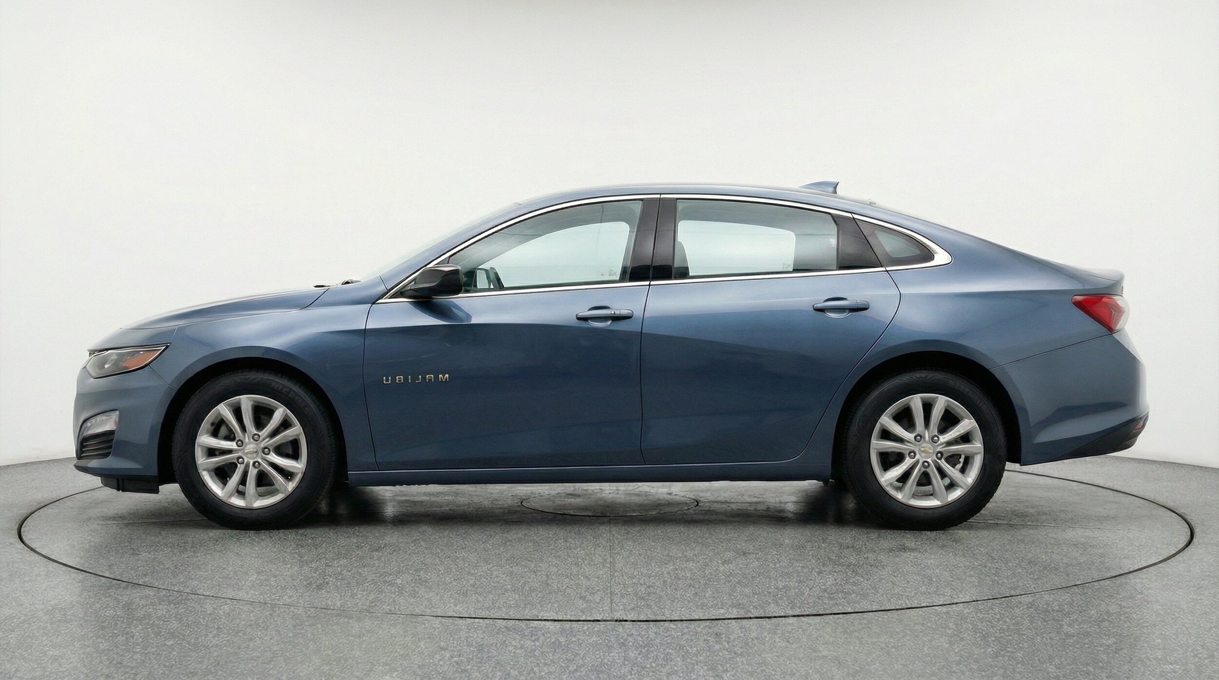 Thumbnail: 2024 Chevrolet Malibu - 5