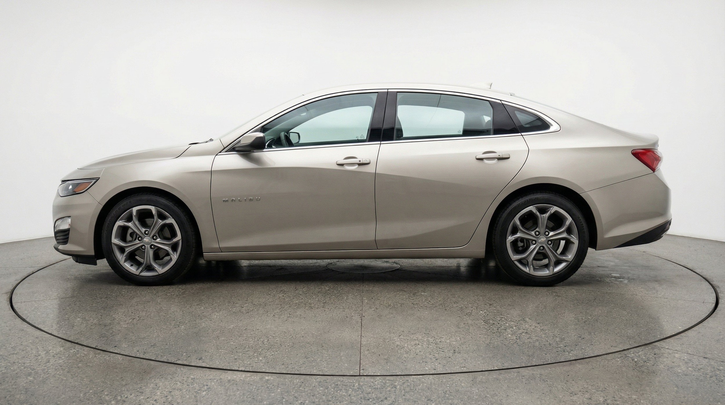 Thumbnail: 2024 Chevrolet Malibu - 5