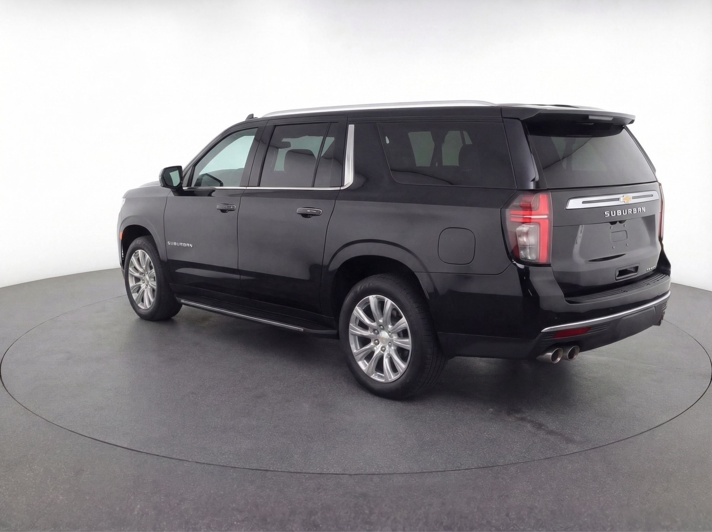 Thumbnail: 2023 Chevrolet Suburban - 6