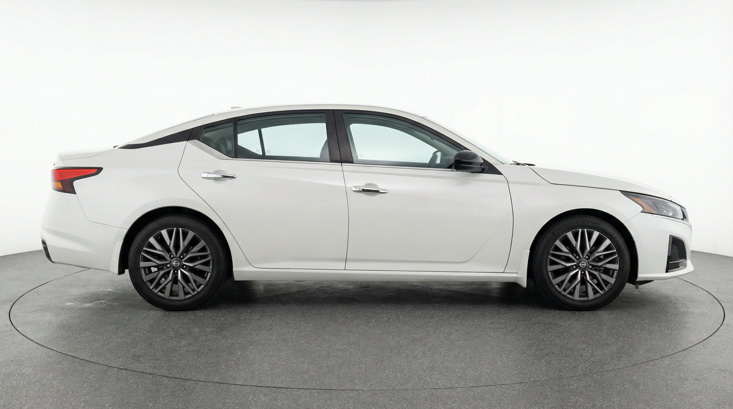 Thumbnail: 2025 Nissan Altima - 11