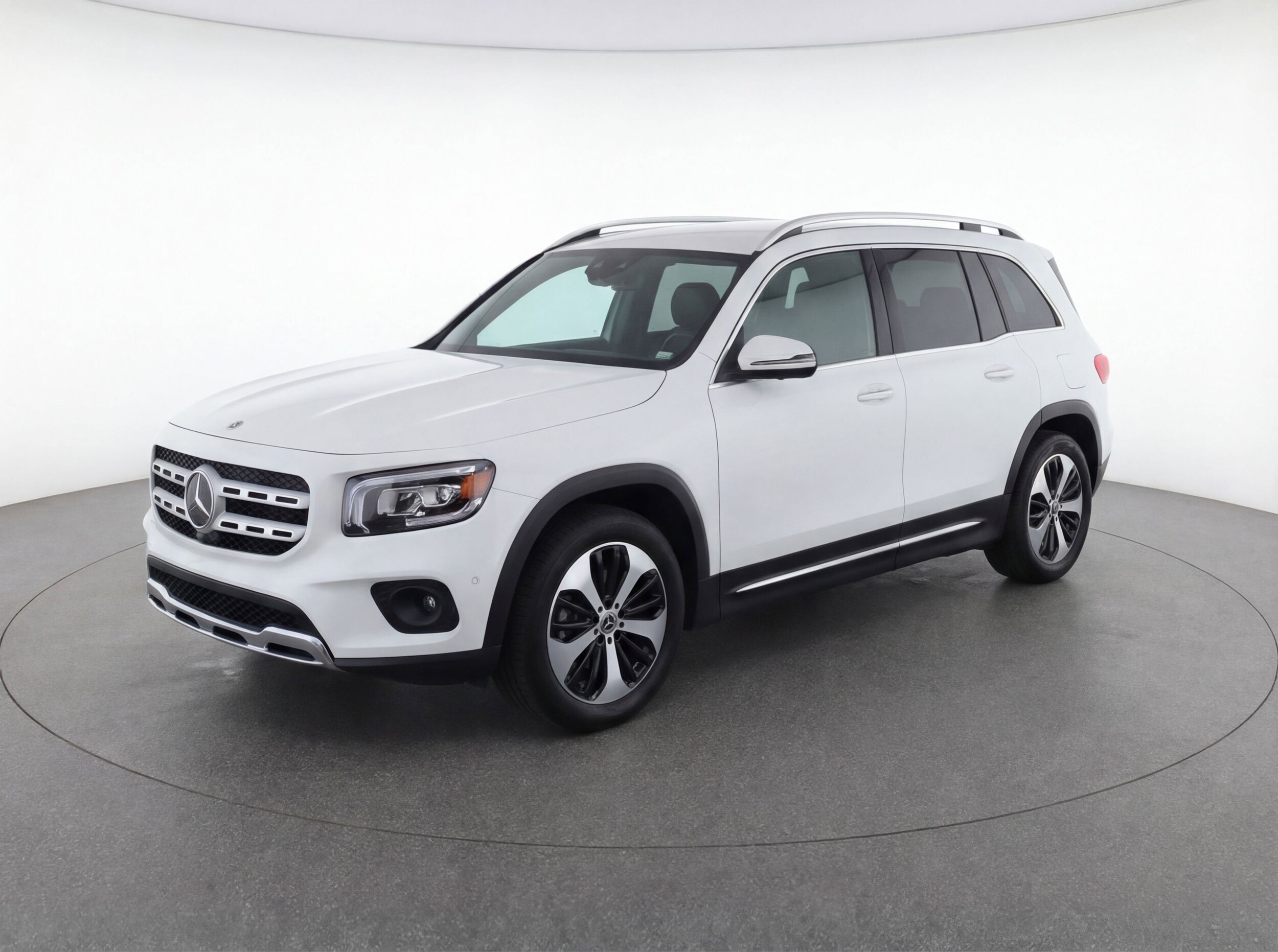 Thumbnail: 2025 Mercedes-Benz GLB - 3