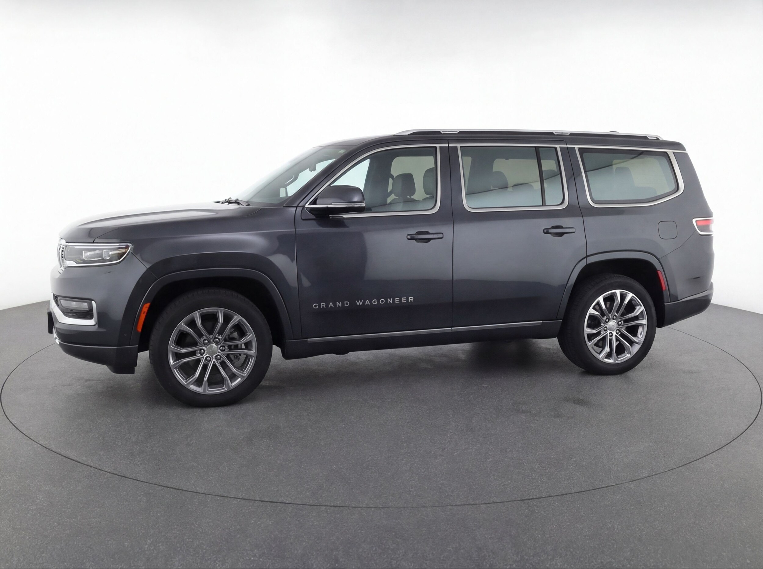 Thumbnail: 2023 Jeep Grand Wagoneer - 5