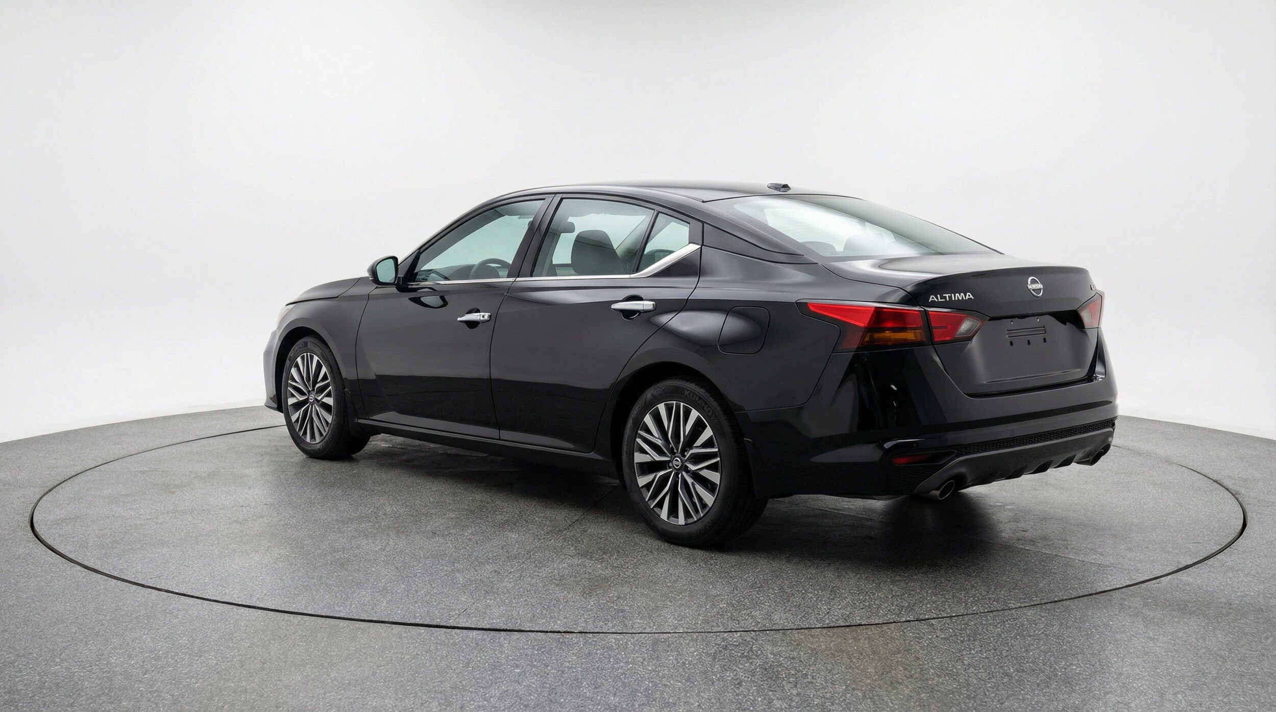 Thumbnail: 2025 Nissan Altima - 6