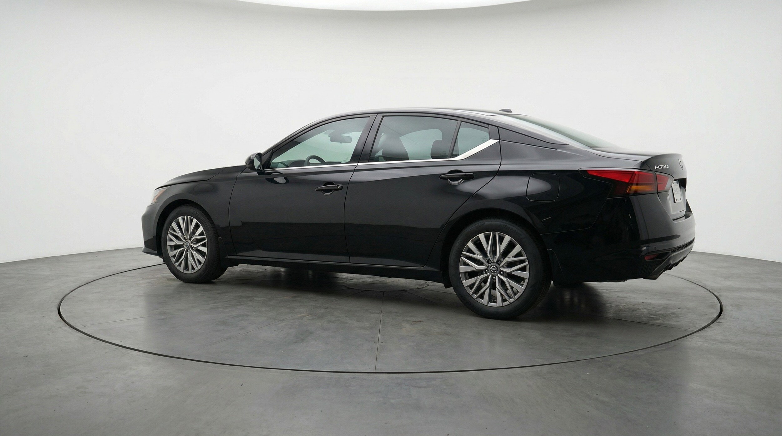 Thumbnail: 2025 Nissan Altima - 6