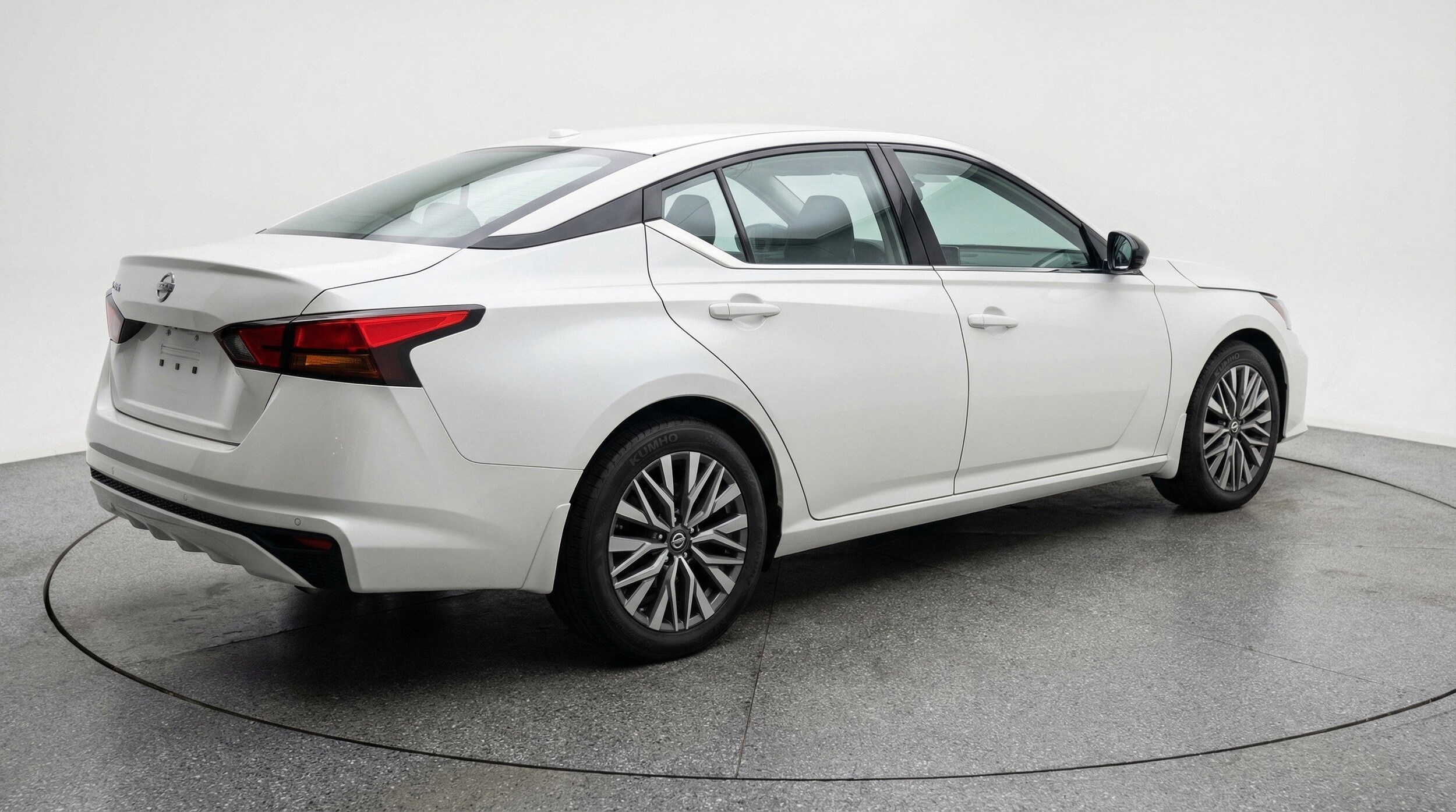 Thumbnail: 2025 Nissan Altima - 9