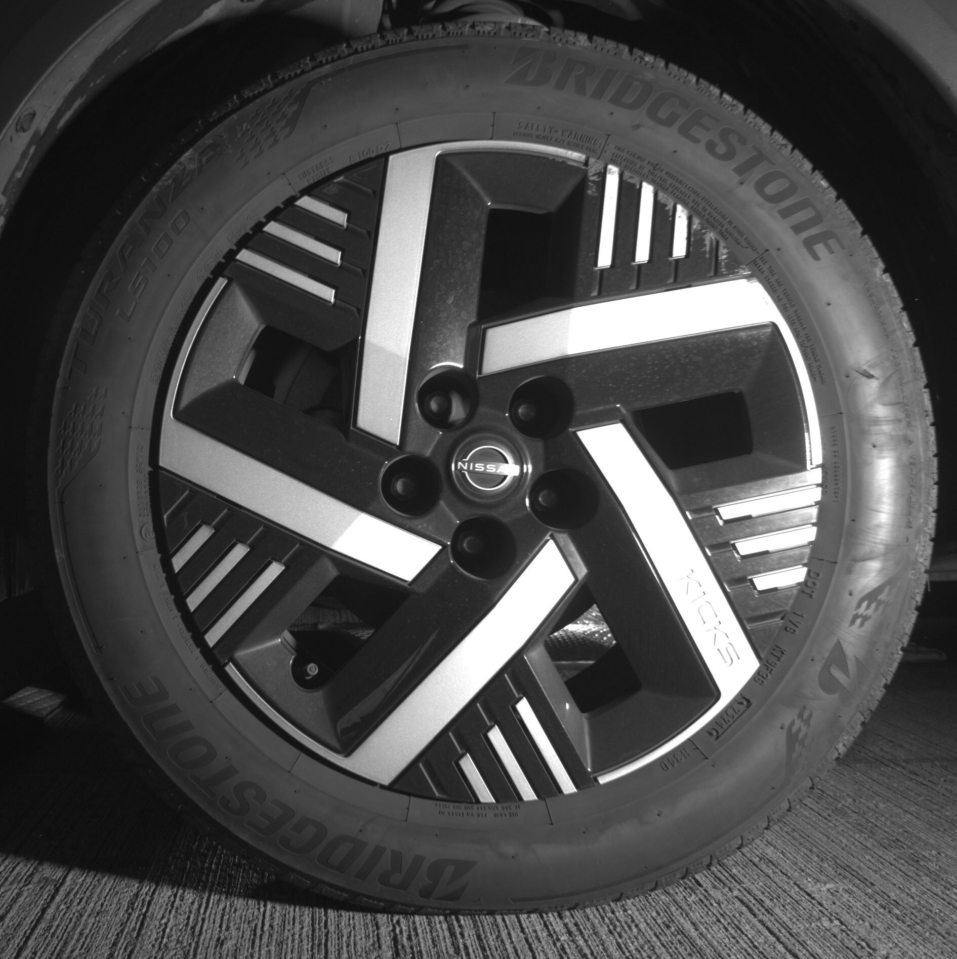 Thumbnail: 2025 Nissan Kicks - 9