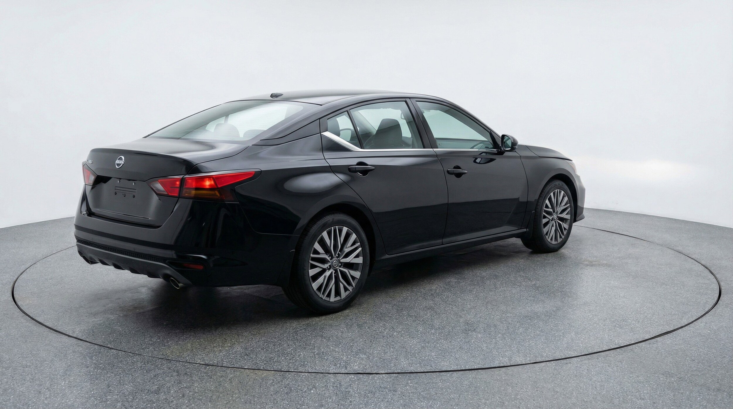 Thumbnail: 2025 Nissan Altima - 9