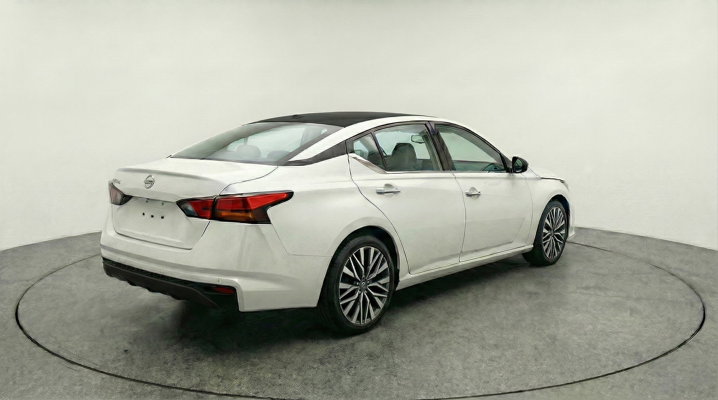 Thumbnail: 2025 Nissan Altima - 9