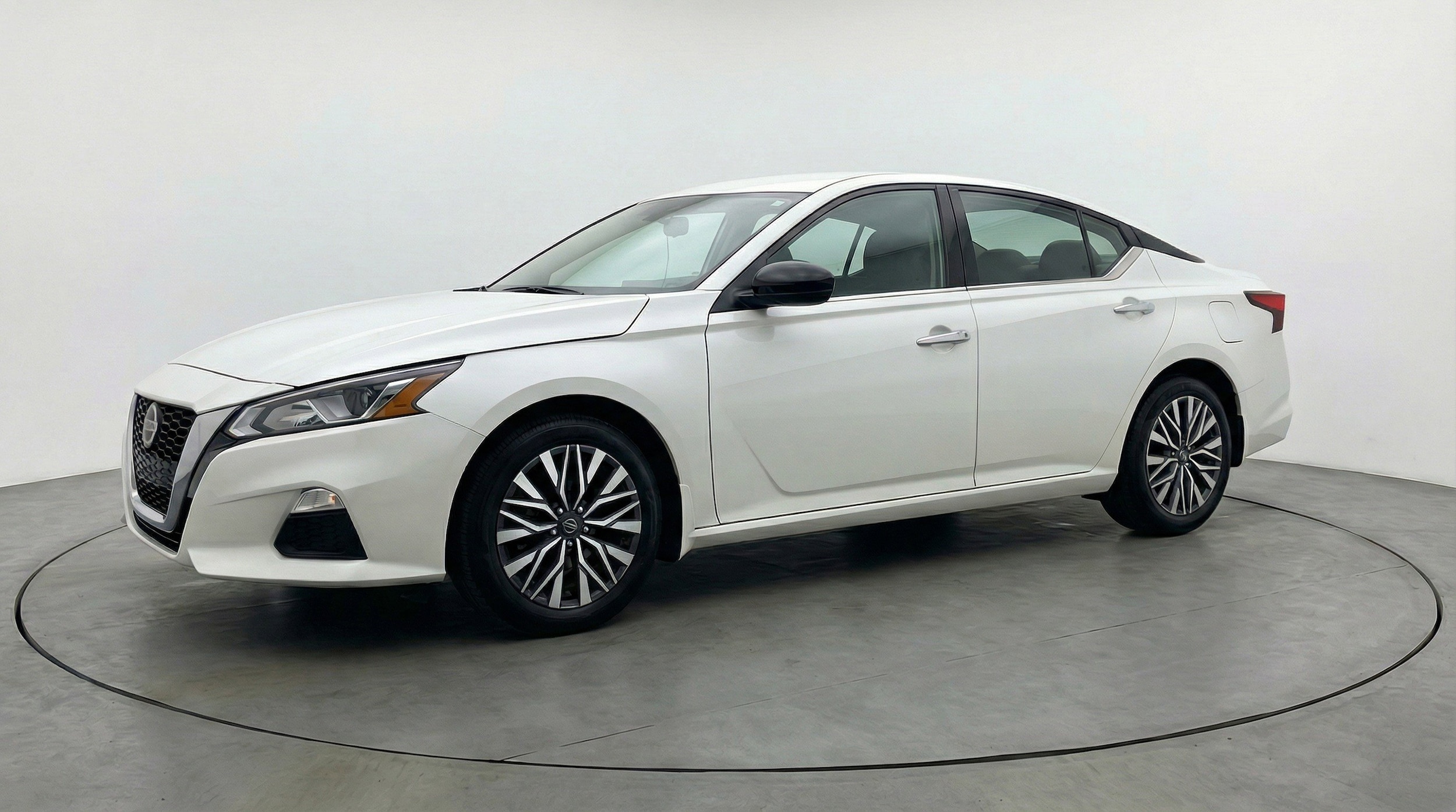 Thumbnail: 2025 Nissan Altima - 3