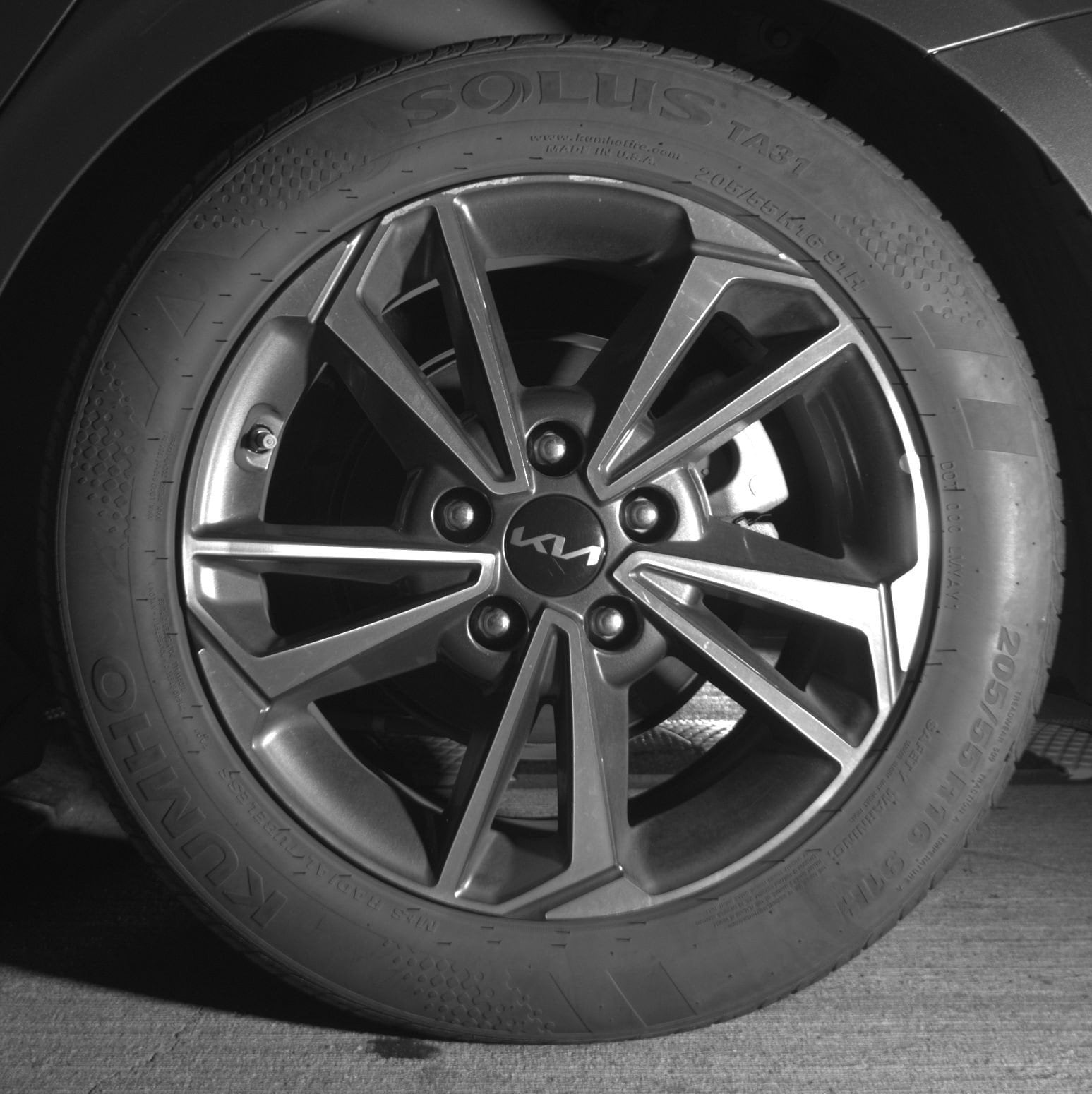 Thumbnail: 2024 Kia Forte - 14