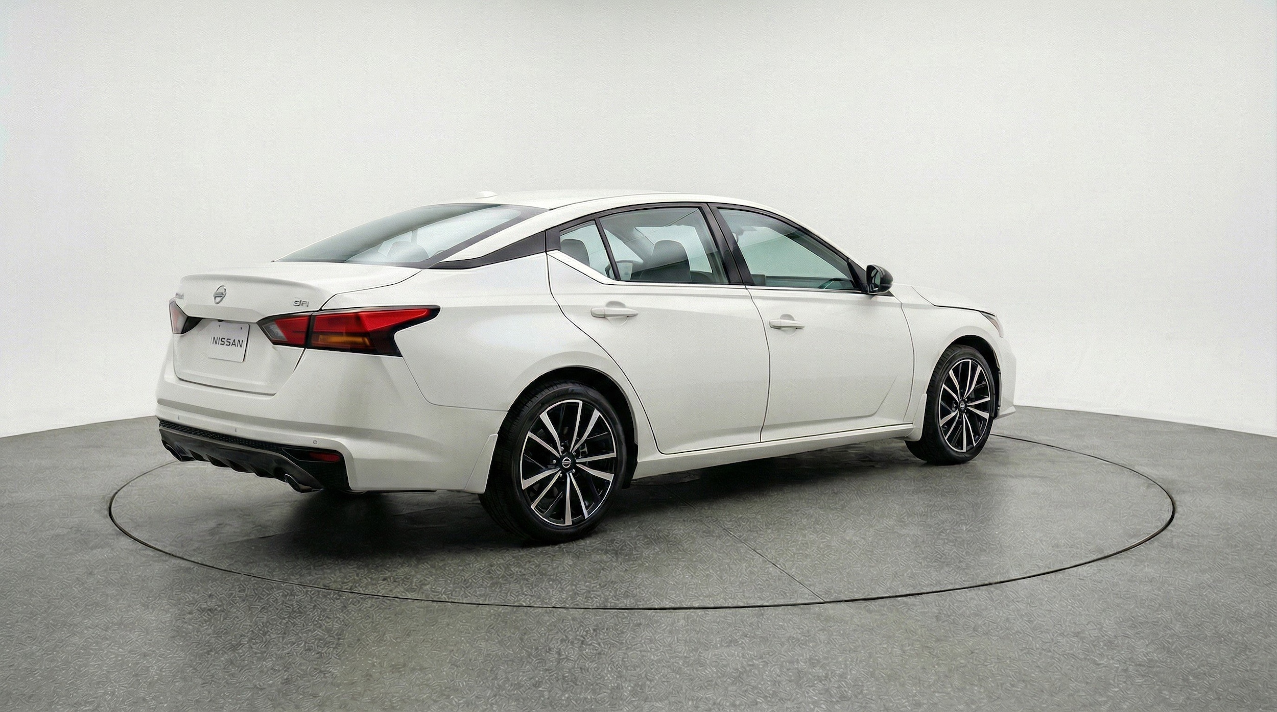 Thumbnail: 2025 Nissan Altima - 9