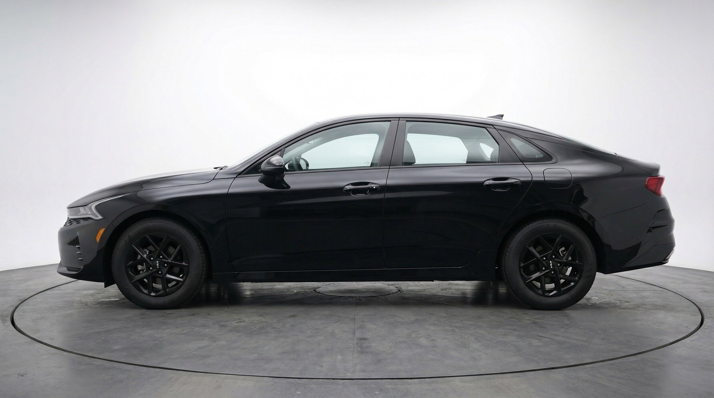 Thumbnail: 2025 Kia K5 - 5
