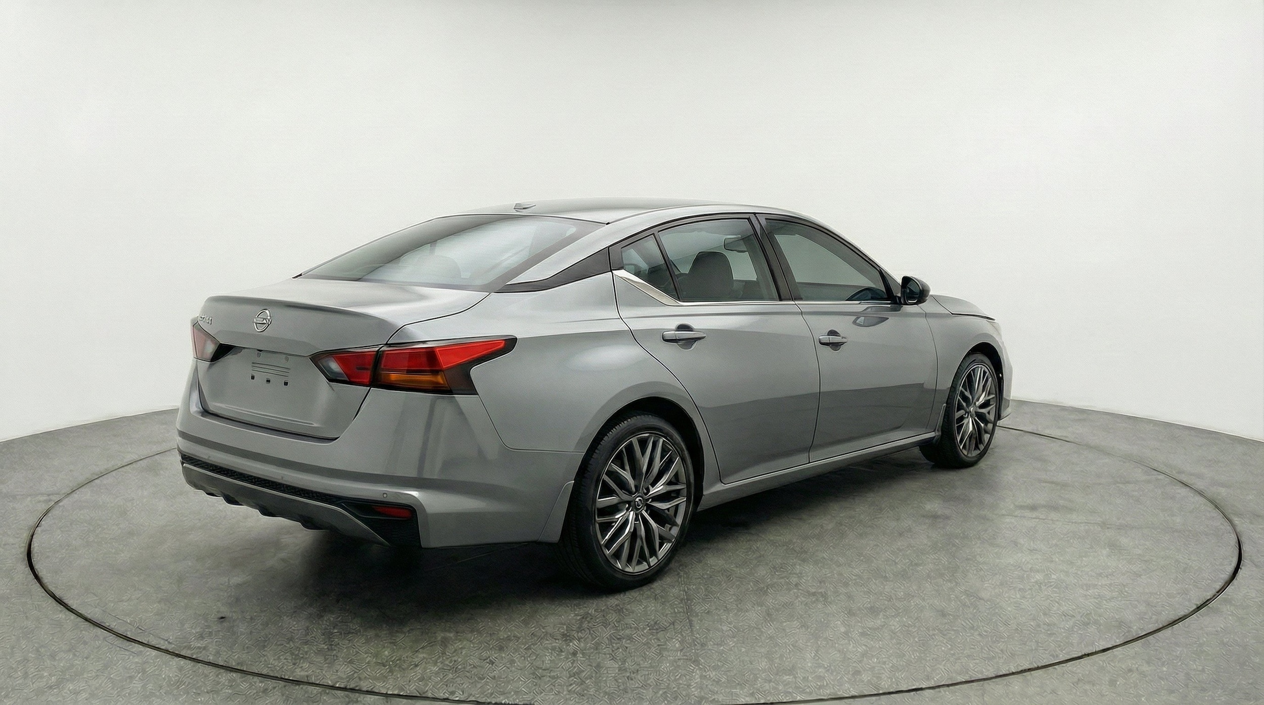 Thumbnail: 2025 Nissan Altima - 9