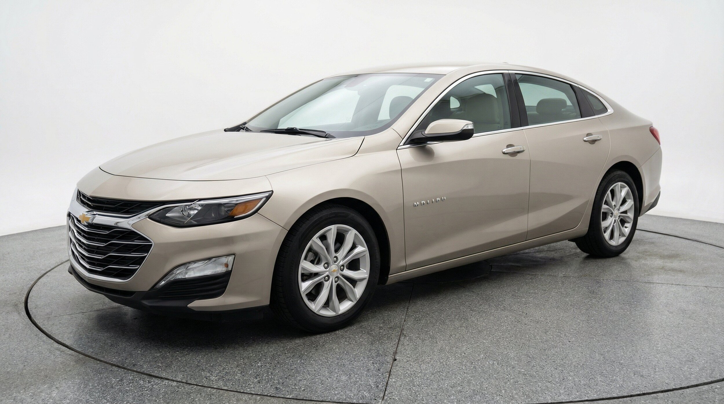 Thumbnail: 2024 Chevrolet Malibu - 3