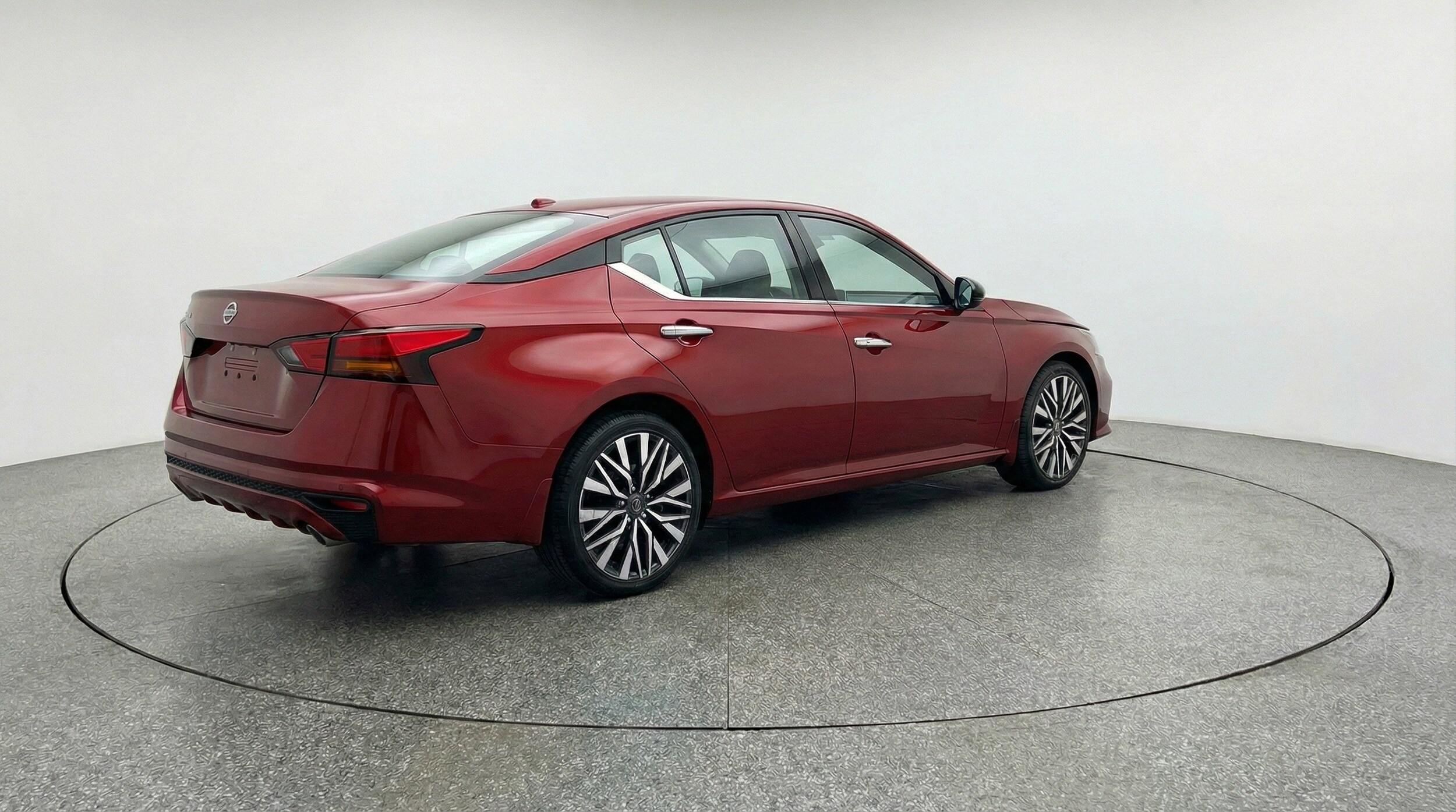 Thumbnail: 2025 Nissan Altima - 9