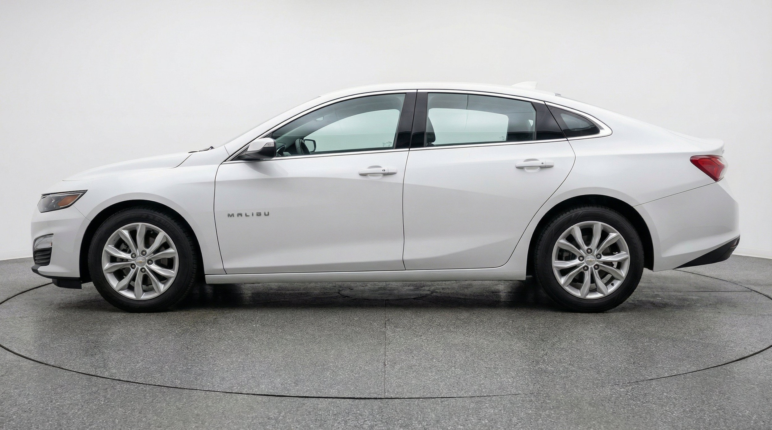 Thumbnail: 2024 Chevrolet Malibu - 5