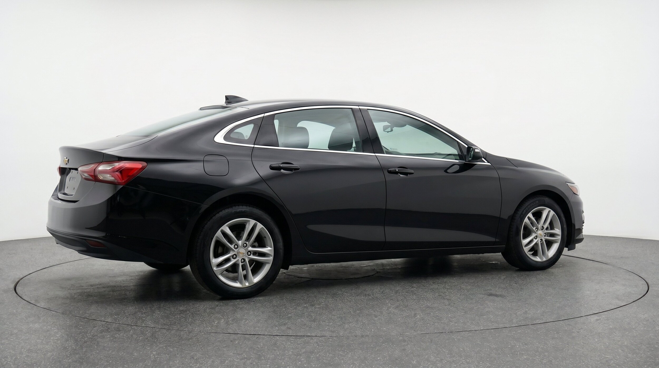 Thumbnail: 2024 Chevrolet Malibu - 9