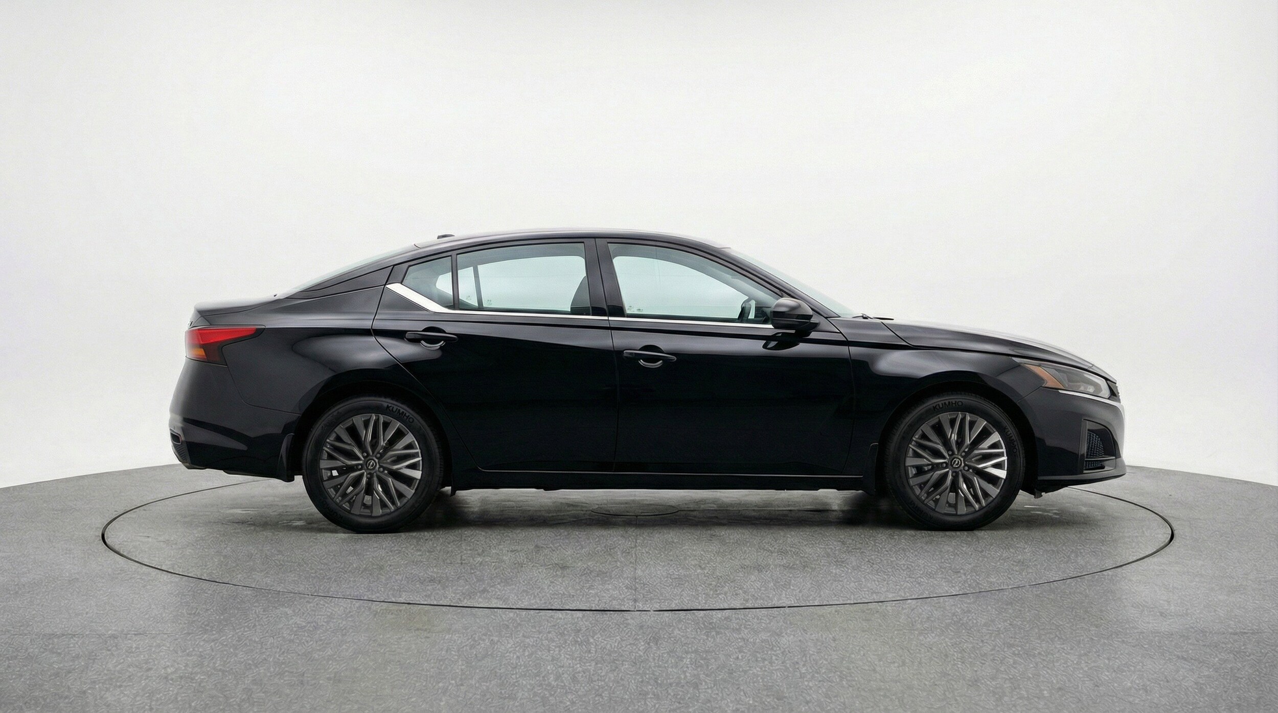 Thumbnail: 2025 Nissan Altima - 11
