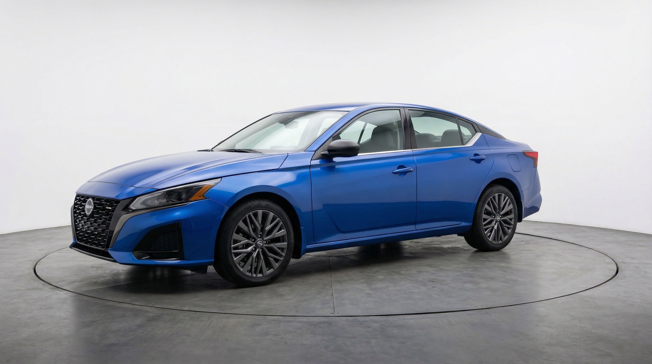 Thumbnail: 2025 Nissan Altima - 3
