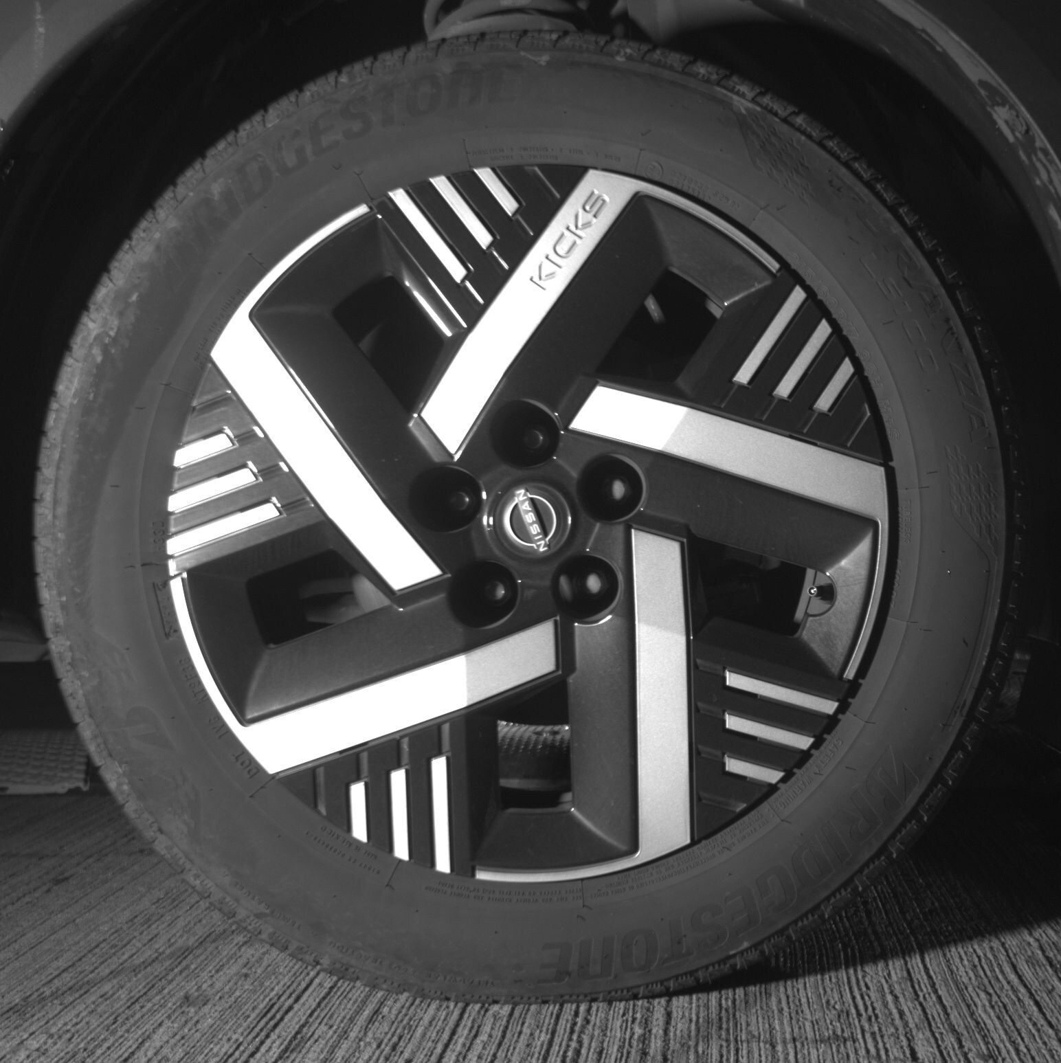 Thumbnail: 2025 Nissan Kicks - 10