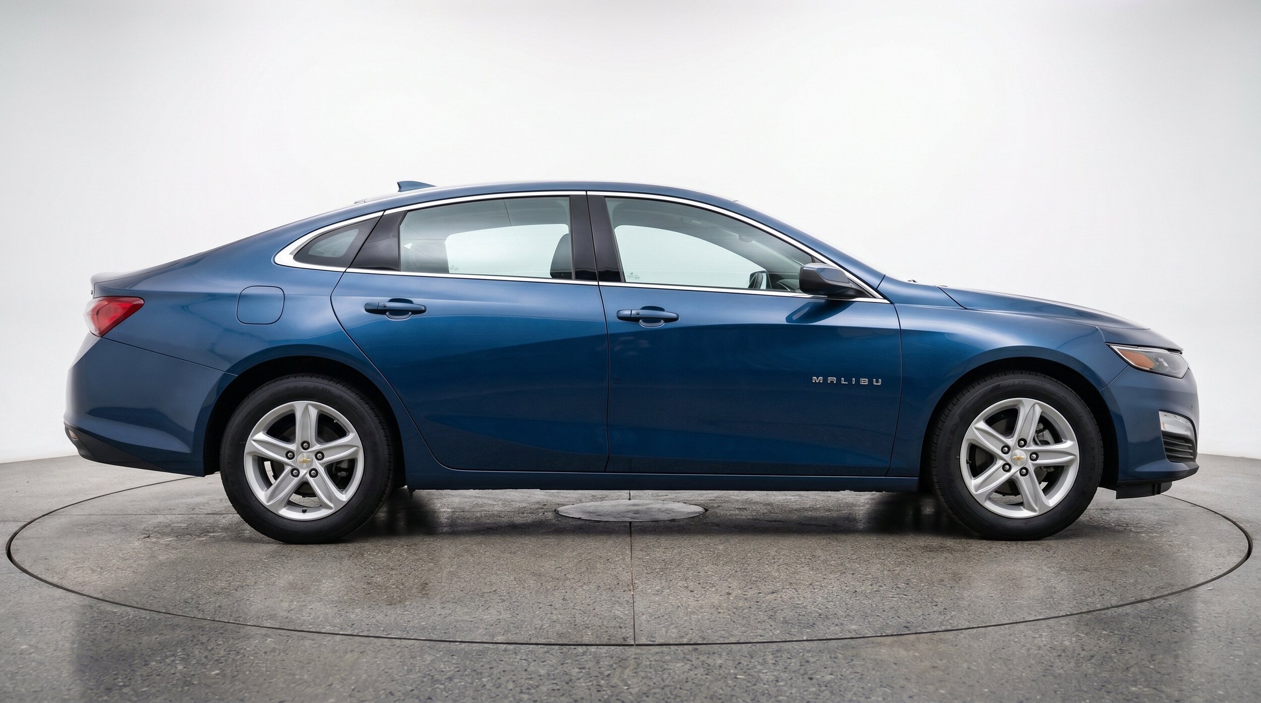 Thumbnail: 2024 Chevrolet Malibu - 11