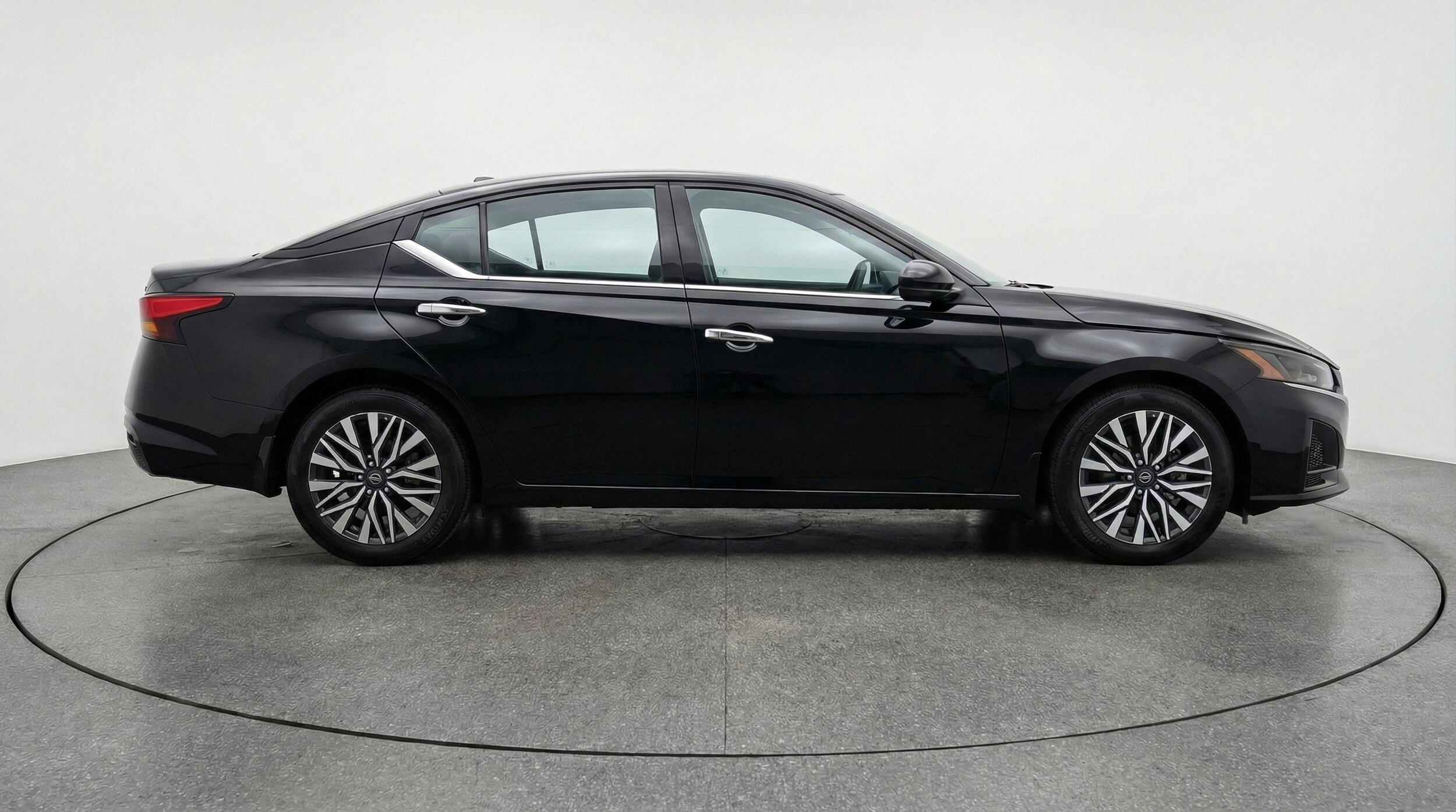 Thumbnail: 2025 Nissan Altima - 11