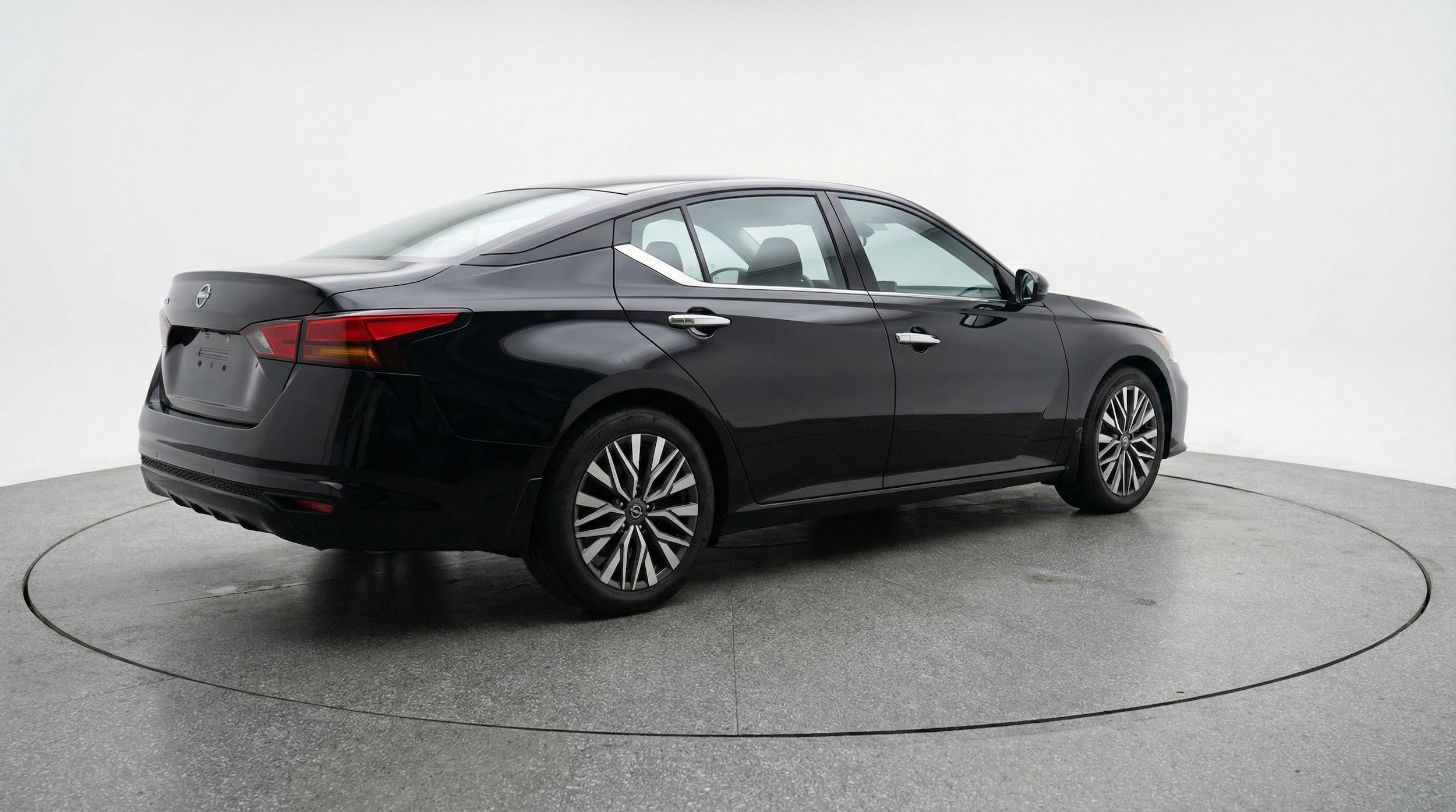 Thumbnail: 2025 Nissan Altima - 9