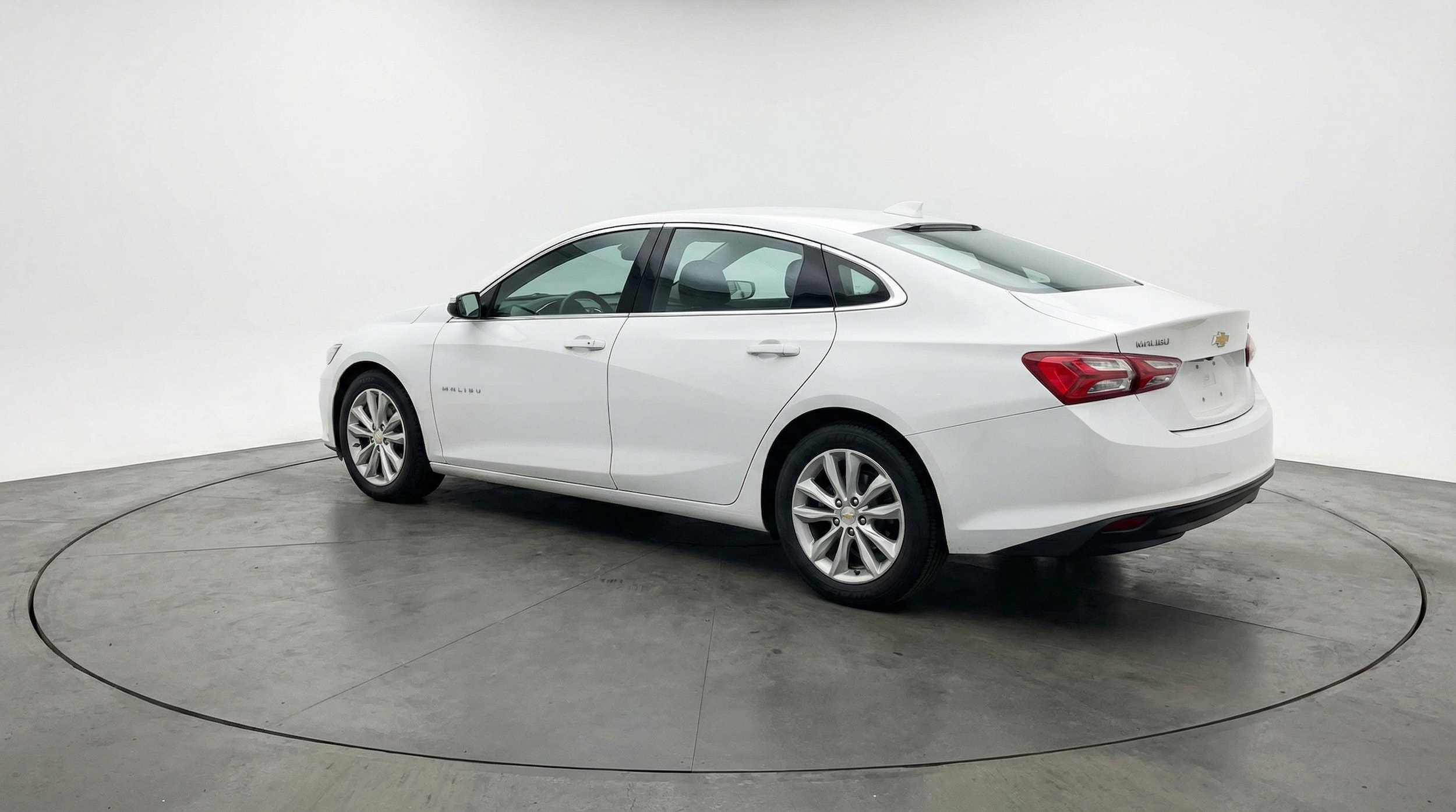 Thumbnail: 2024 Chevrolet Malibu - 6