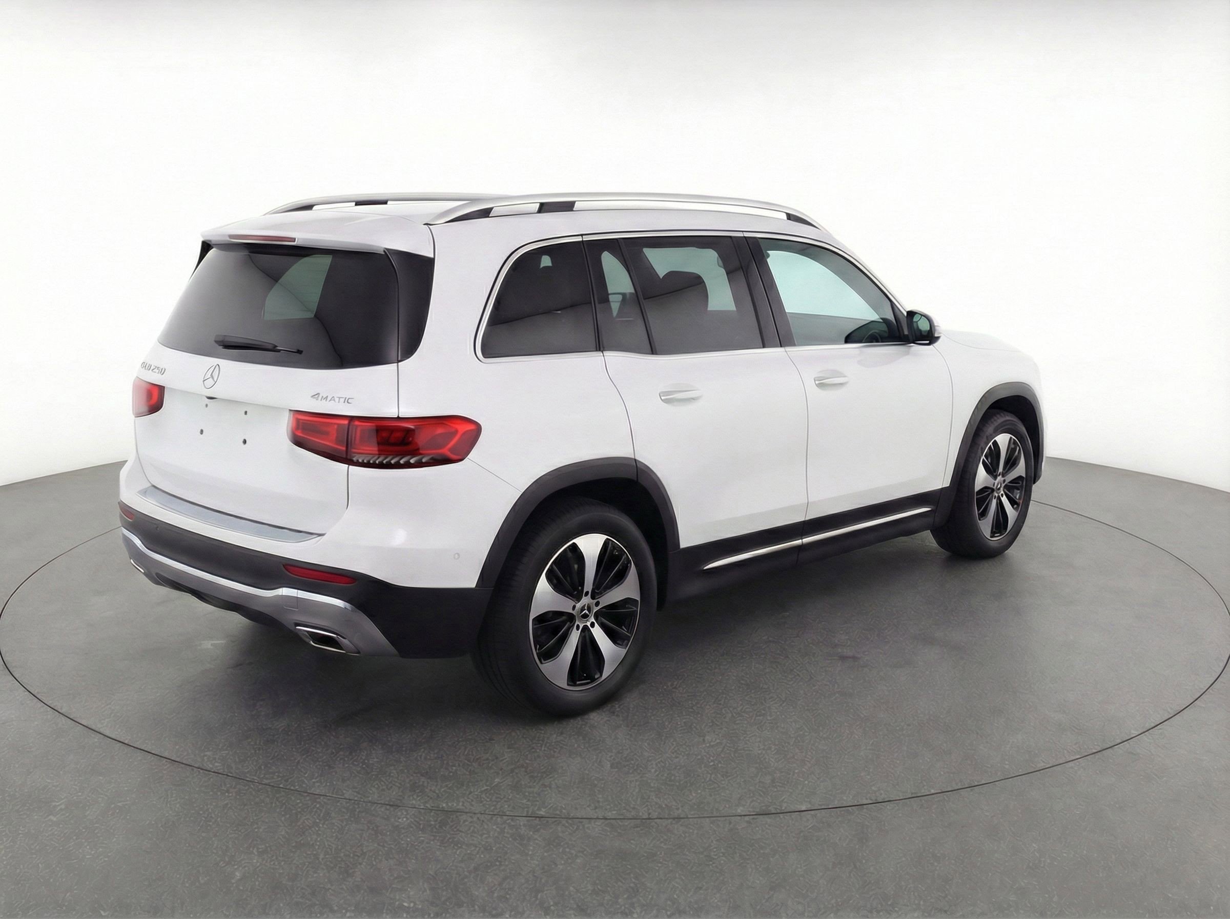 Thumbnail: 2025 Mercedes-Benz GLB - 9
