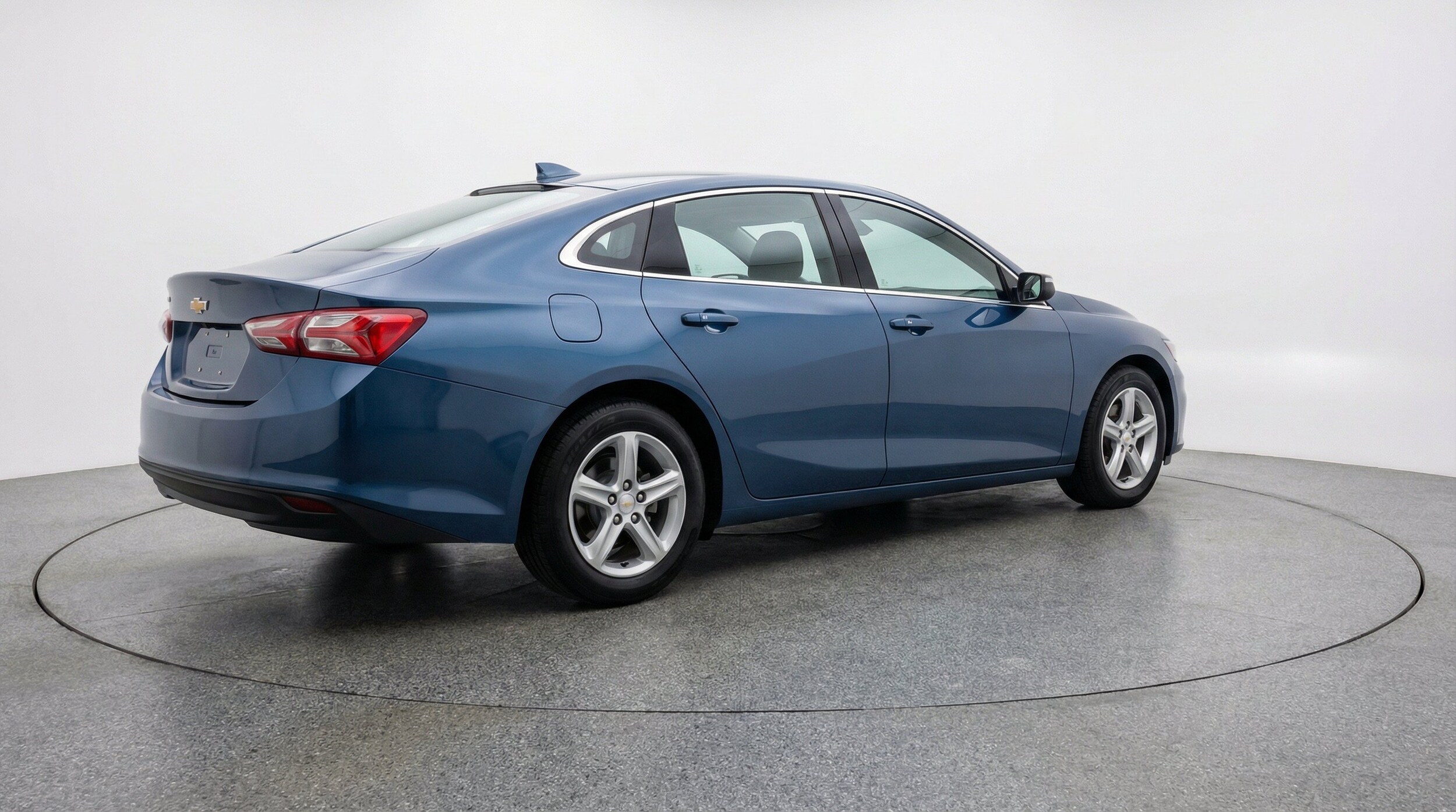 Thumbnail: 2024 Chevrolet Malibu - 9
