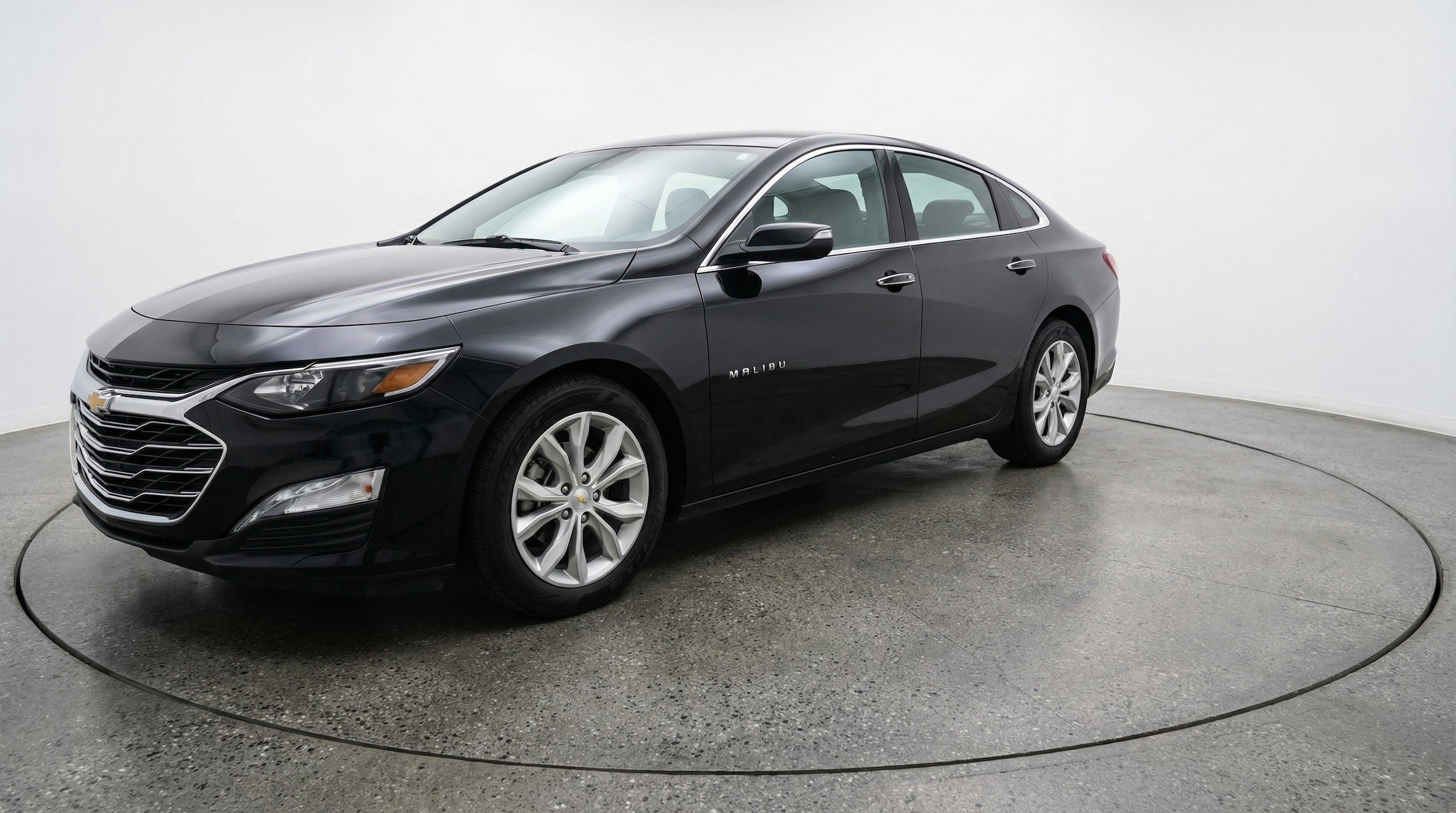 Thumbnail: 2024 Chevrolet Malibu - 3