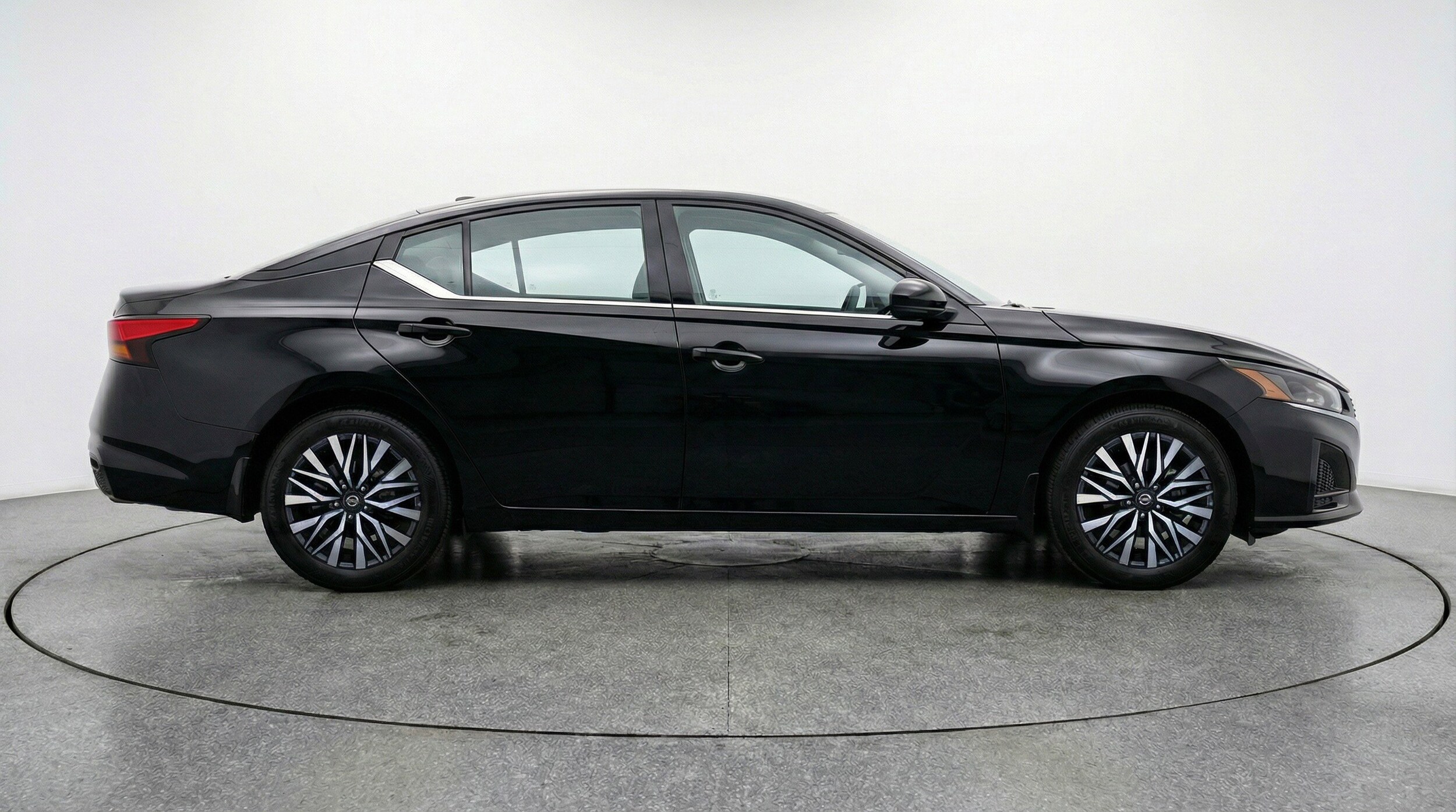 Thumbnail: 2025 Nissan Altima - 11