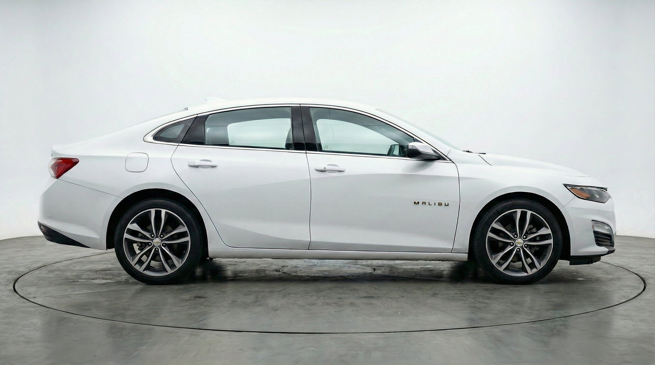 Thumbnail: 2024 Chevrolet Malibu - 11