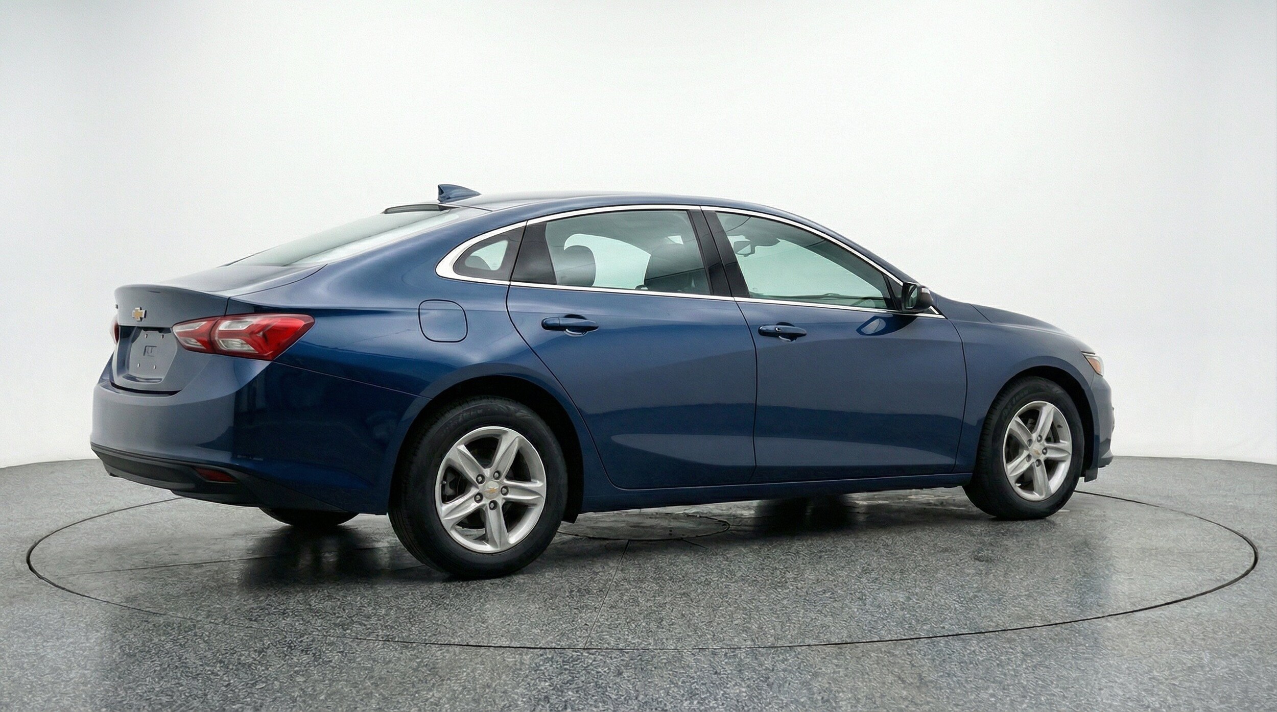 Thumbnail: 2024 Chevrolet Malibu - 9