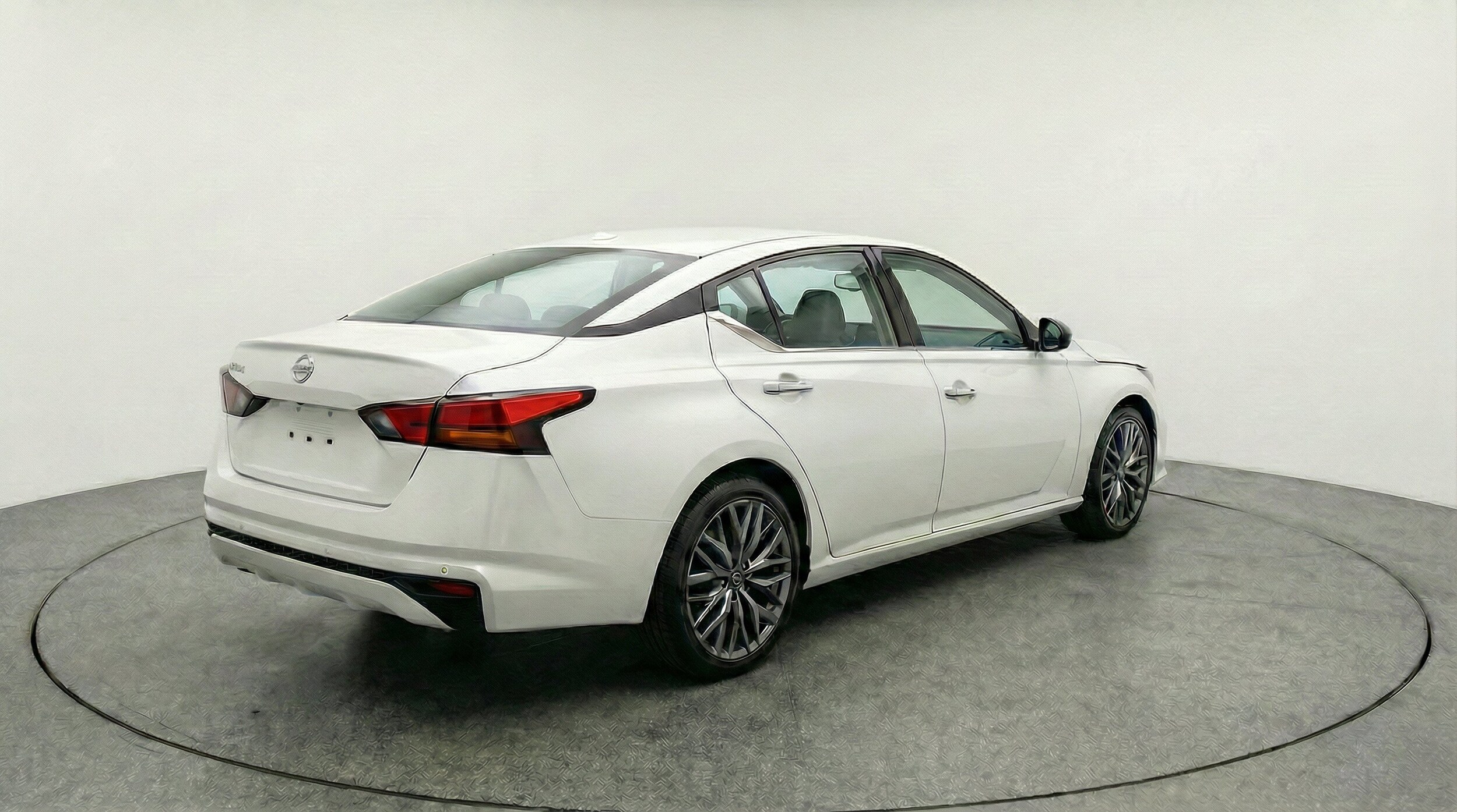 Thumbnail: 2025 Nissan Altima - 9