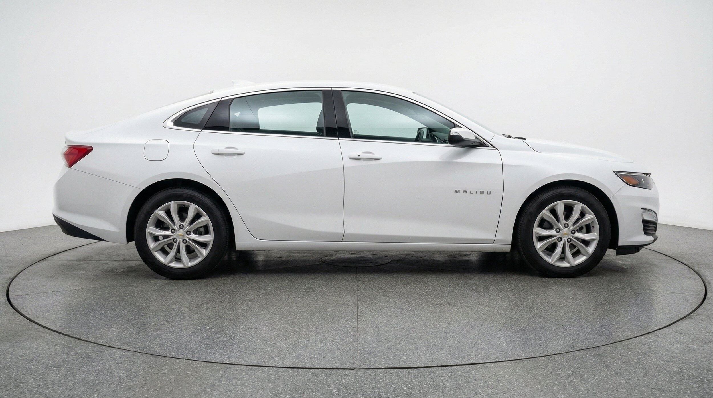 Thumbnail: 2024 Chevrolet Malibu - 11
