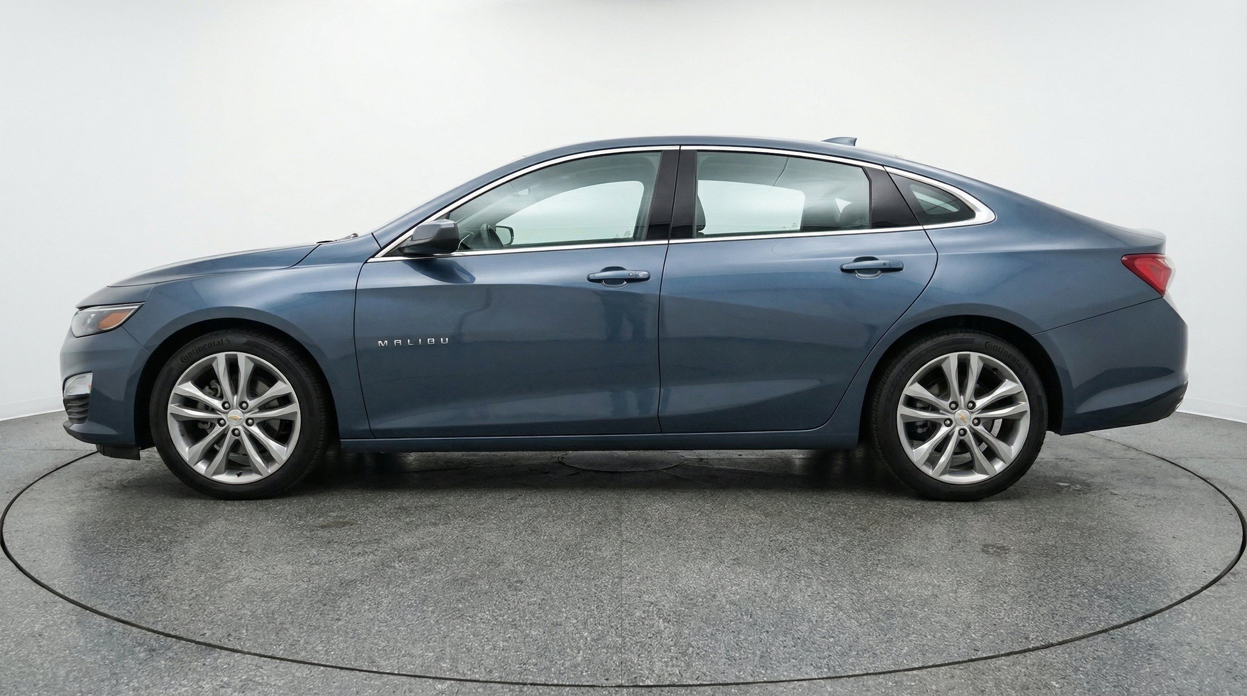 Thumbnail: 2024 Chevrolet Malibu - 5